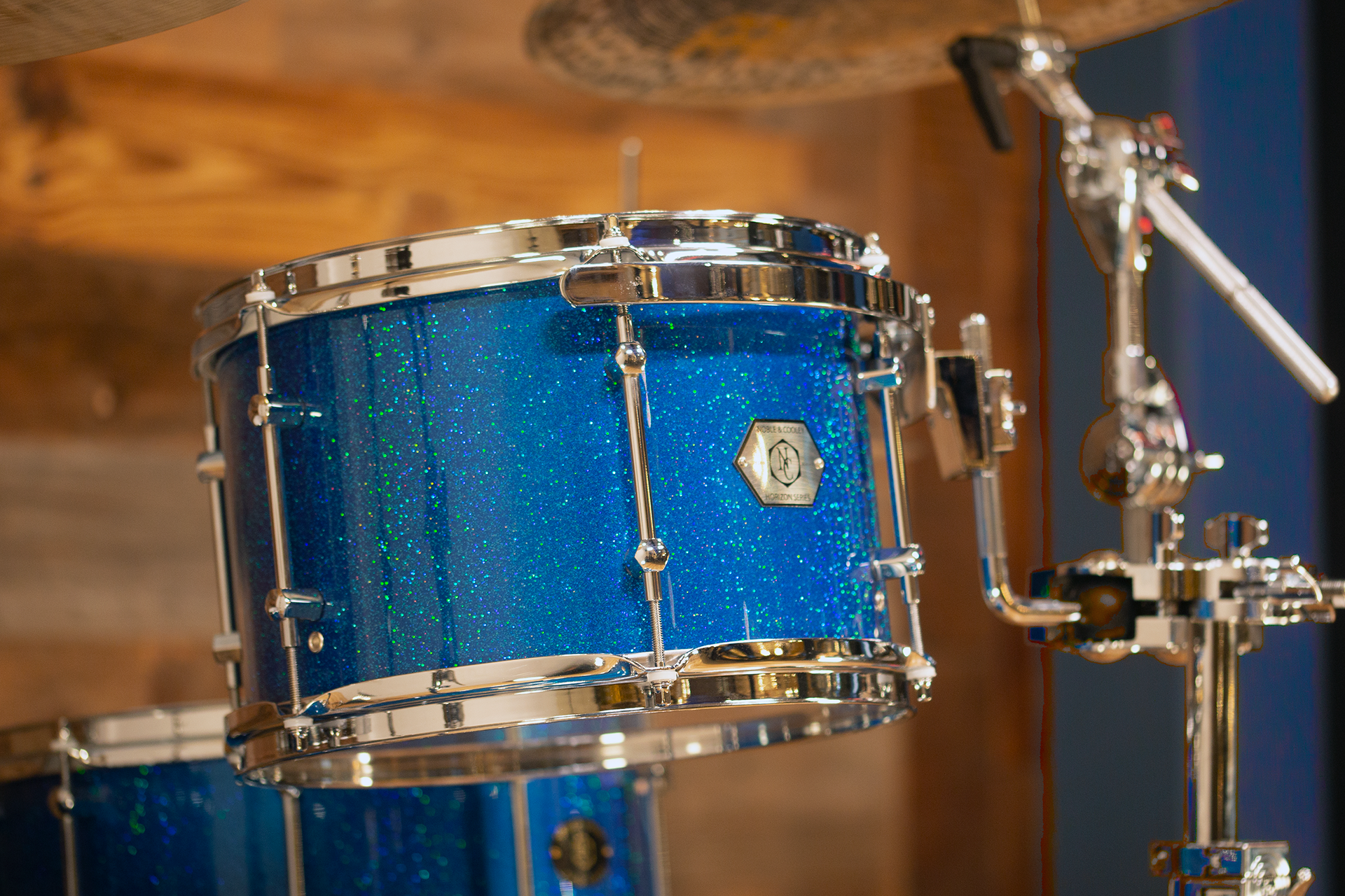 NOBLE-AND-COOLEY-HORIZON-3-PIECE-DRUM-KIT-CAIRO-BLUE-HOLO-SPARKLE-DRUMAZON_15.jpg