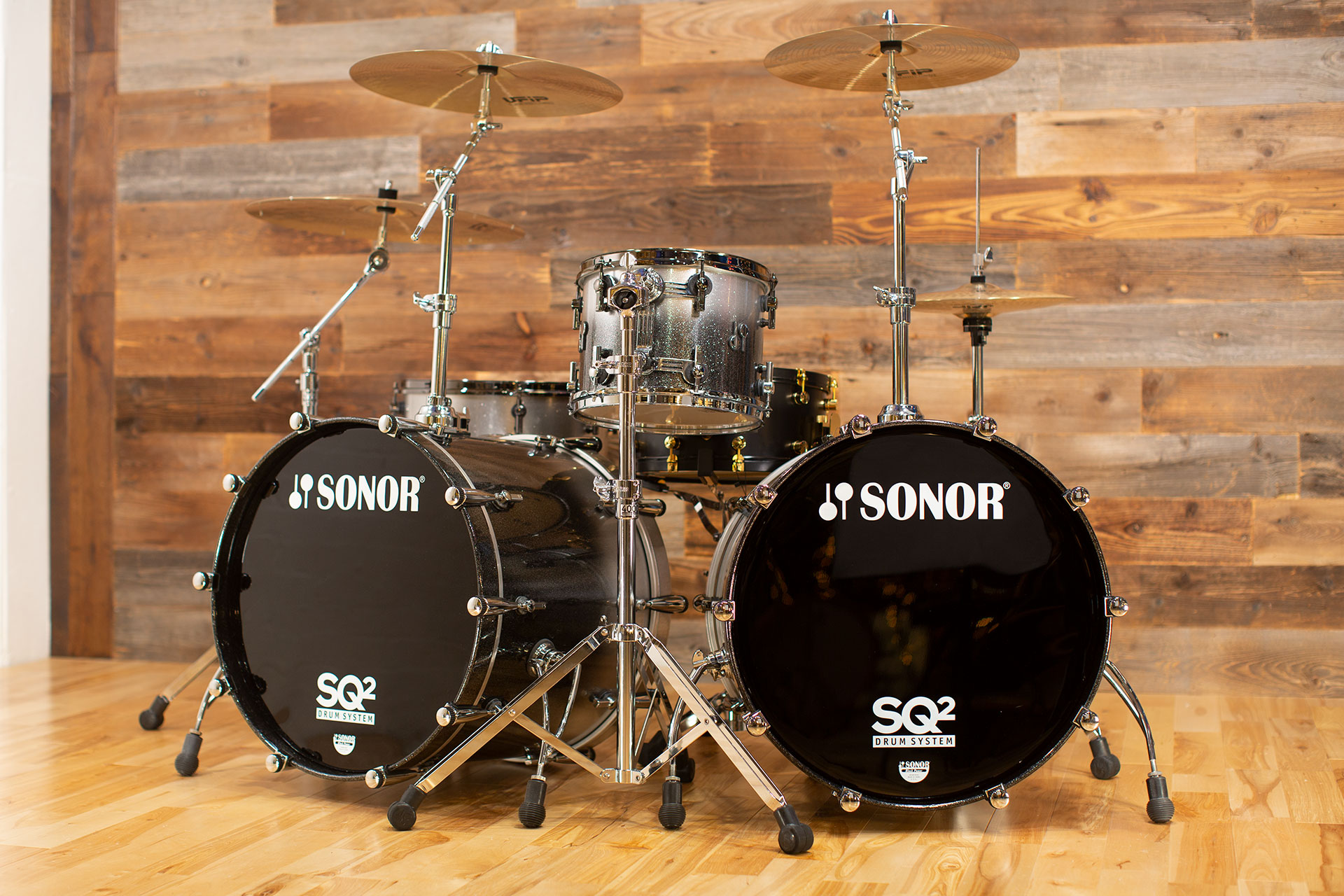 SONOR-SQ2-4-PIECE-DRUM-KIT-BLACK-SILVER-SPARKLE-FADE-DRUMAZON_08.jpg