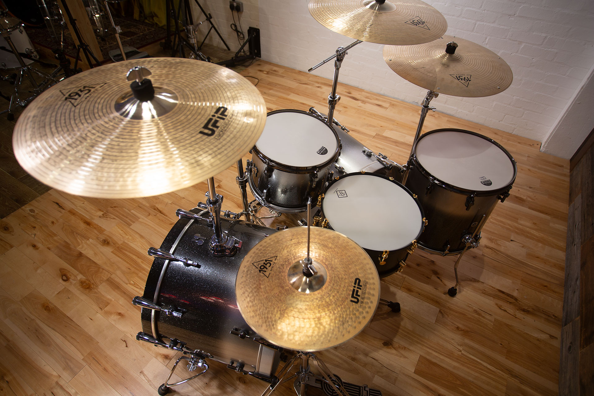 SONOR-SQ2-4-PIECE-DRUM-KIT-BLACK-SILVER-SPARKLE-FADE-DRUMAZON_14.jpg
