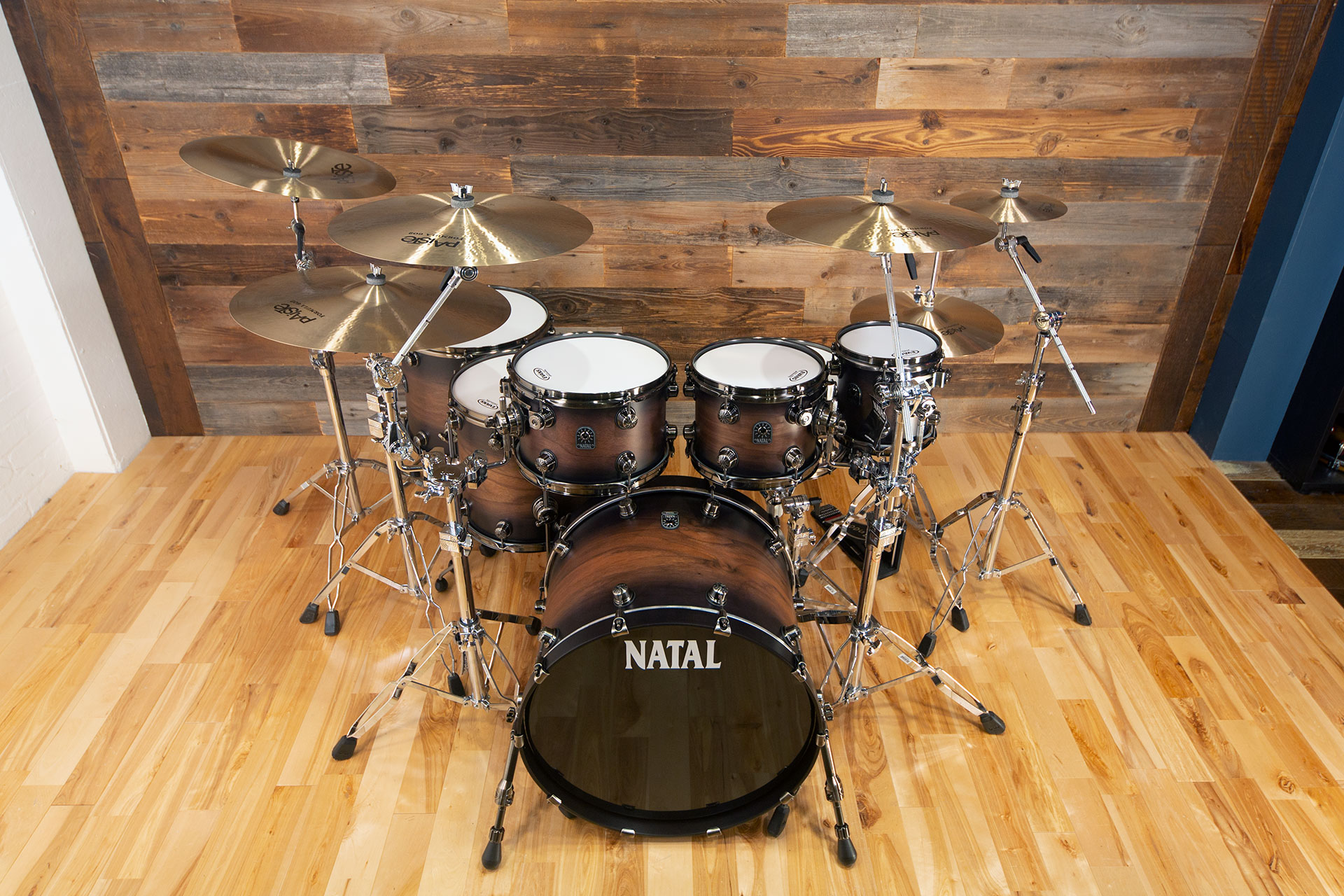 NATAL-ORIGINALS-WALNUT-6-PIECE-DRUM-KIT-VINTAGE-BURST-DRUMAZON_07.jpg