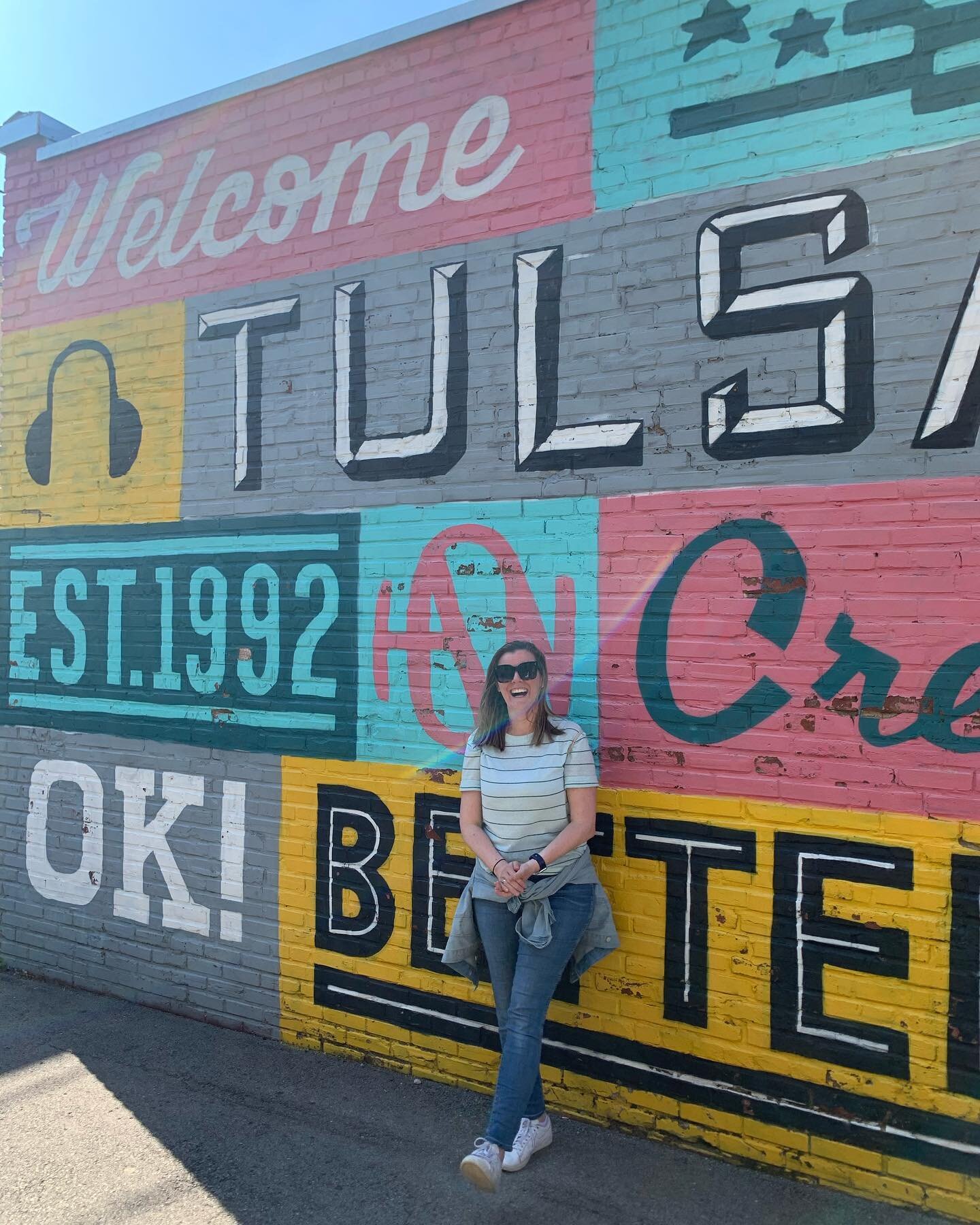 First the Grand Canyon then the @hanson mural in Tulsa, OK? How many wonders does this country hold?!🎶🧜&zwj;♀️ (➡️ me and @taylorhanson back in 2017! 🤩)
&bull;
&bull;
&bull;
&bull;
#hanson #fanson #fansons #tulsa #tulsaoklahoma #tulsaok #oklahoma 