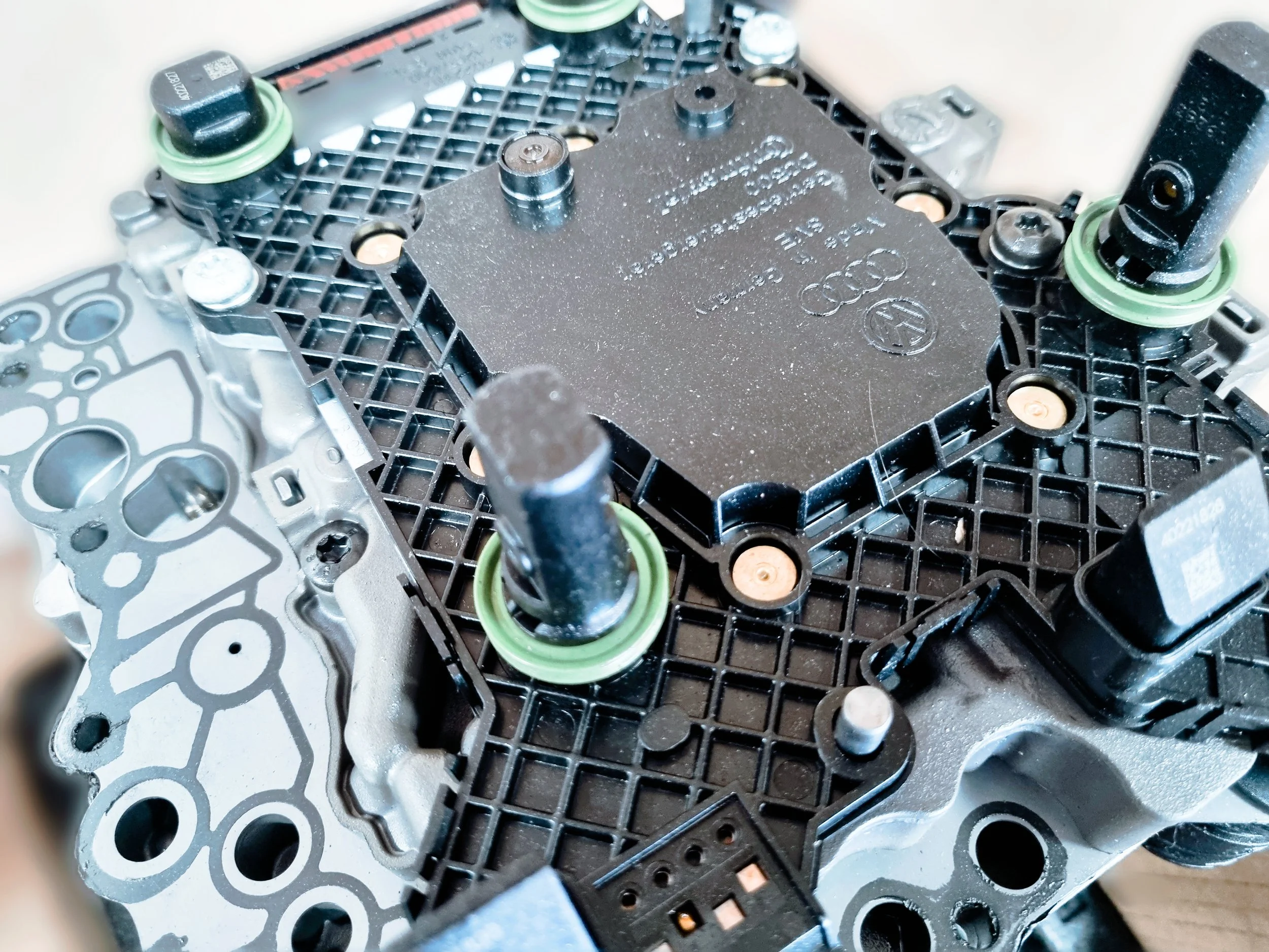 Volkswagen Audi DQ381 dual clutch transmission diagnosis and repair