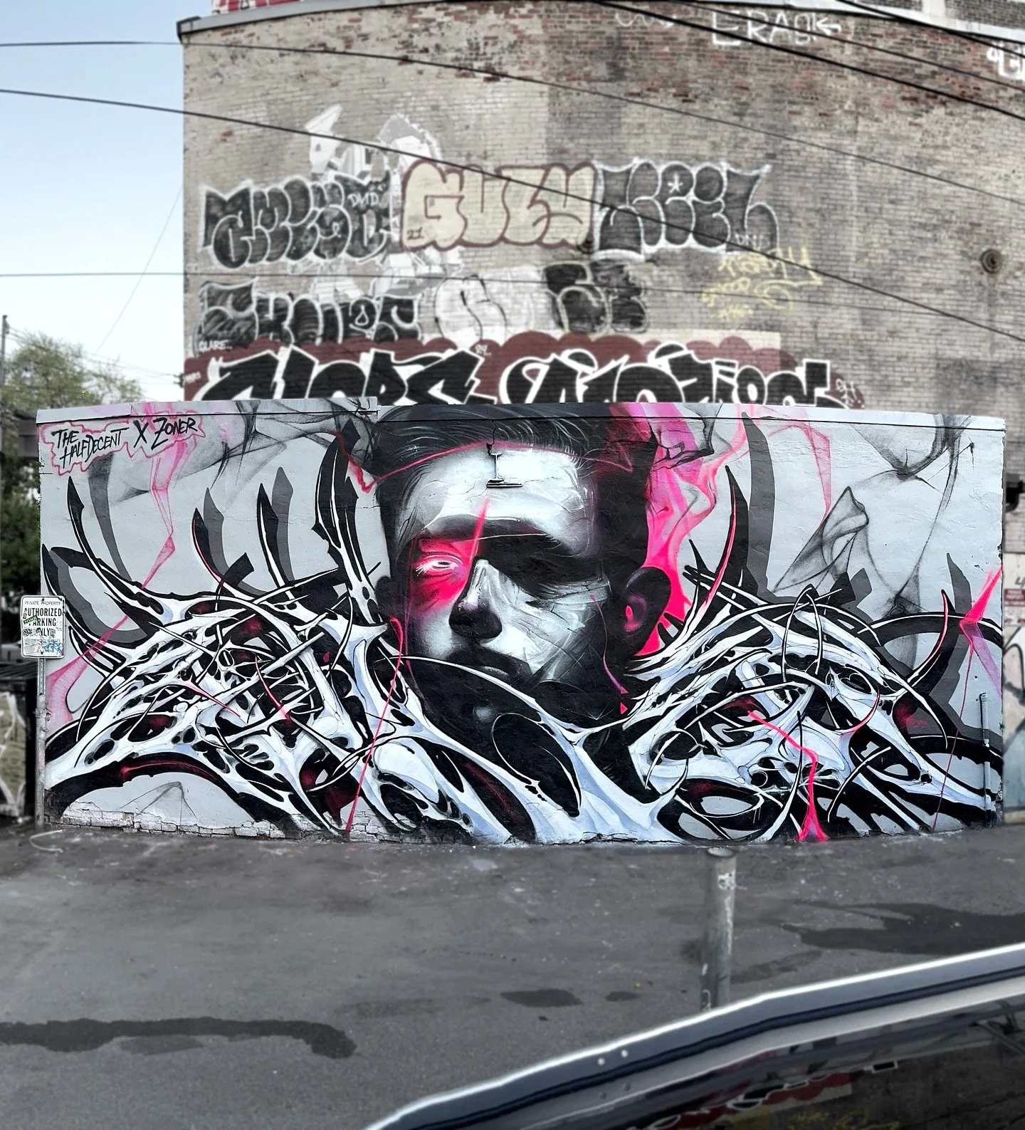 Deadly collab with this absolute weapon @zoner.bamc ! Until next time dawg!  Sidenote : spotted the Cyberteuck in the wild for a double photo op! Let's goooo💪🏼💪🏼