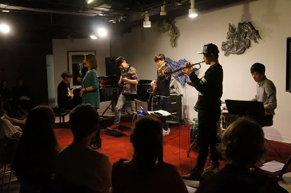 Open Stage: "Follow the Shadow" by Chulsoo Kim & ridMos