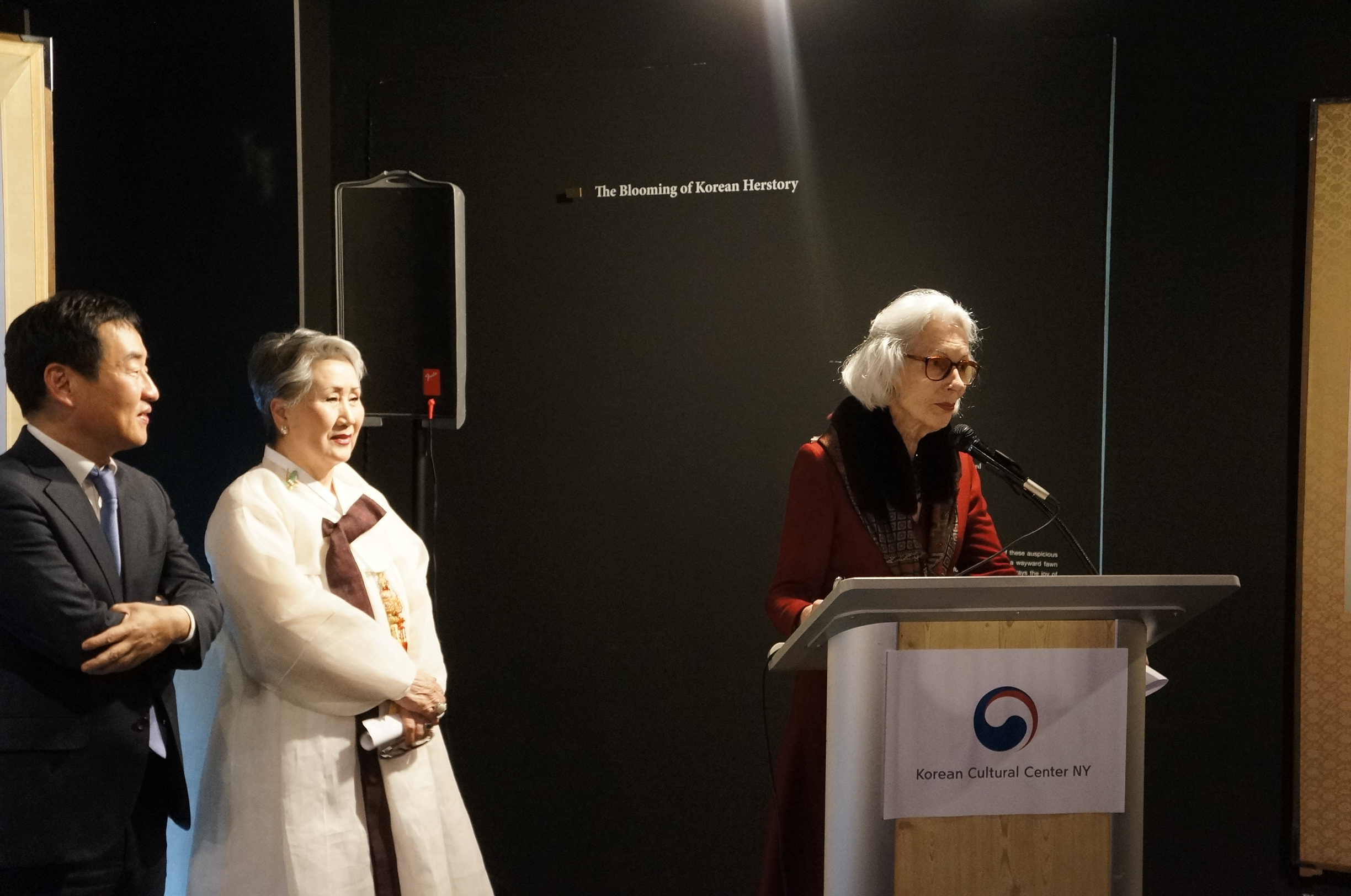 사진 4. 오승제 뉴욕한국문화원장, 정영양 박사, Barbara Tober(Chairman Emerita, Board of Trustees of The Museum of Arts and Design).JPG