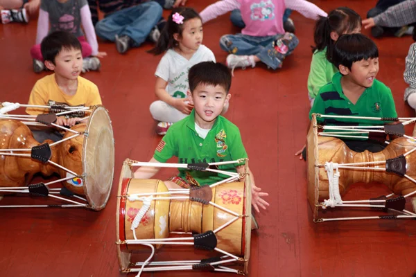 05_05_2013-KoreankidsCincodeMayo.jpg
