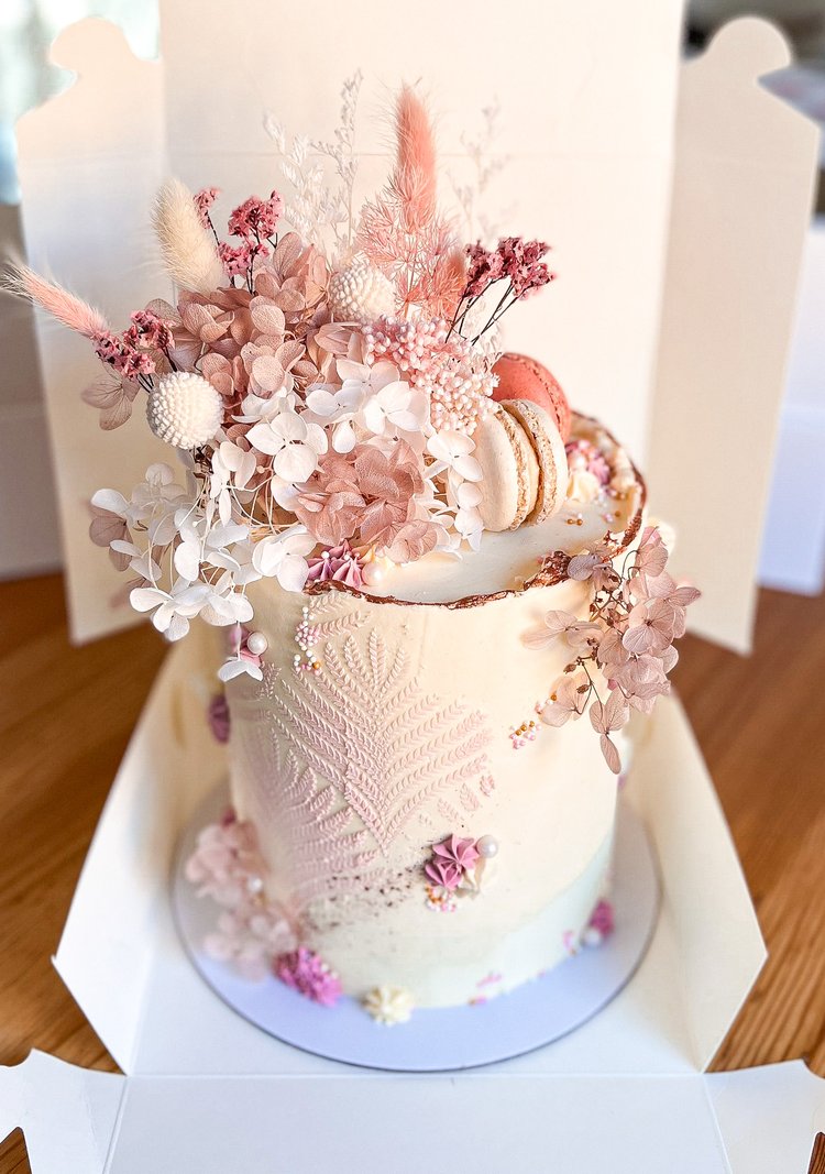 Tall Dried Flower Cake — DECADENCE BAKERY BUNGENDORE