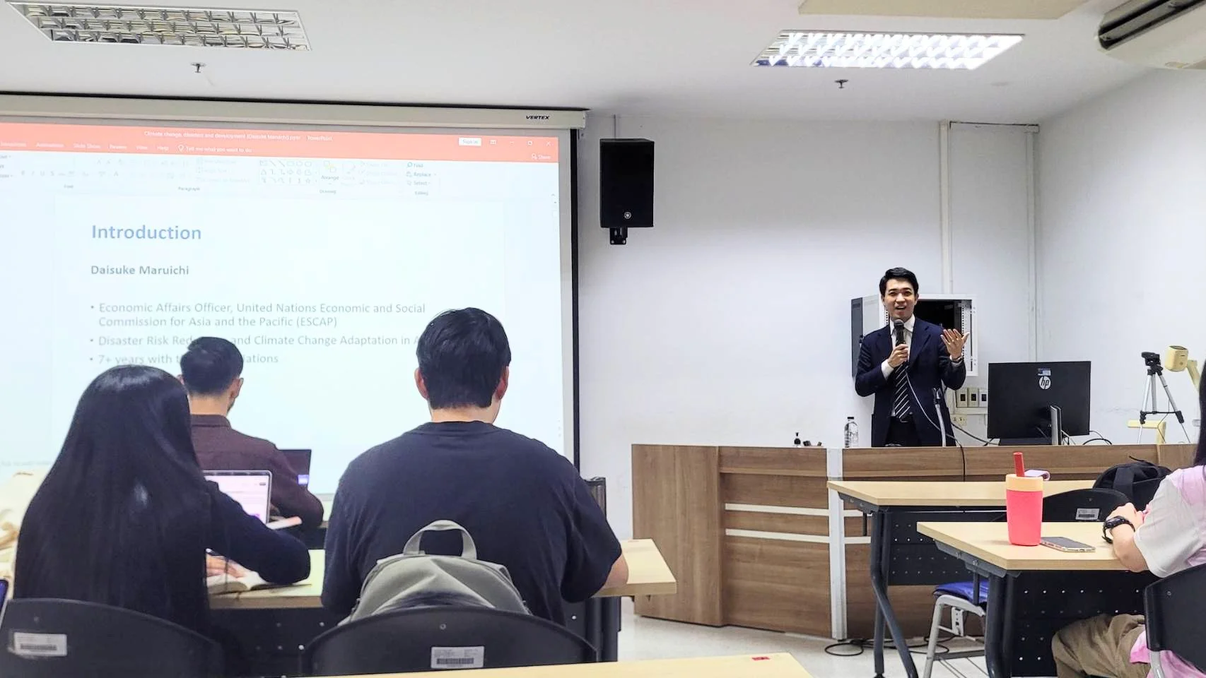 a9df1bc0-f60a-4b11-a642-bd8faf6ee229.jpg
