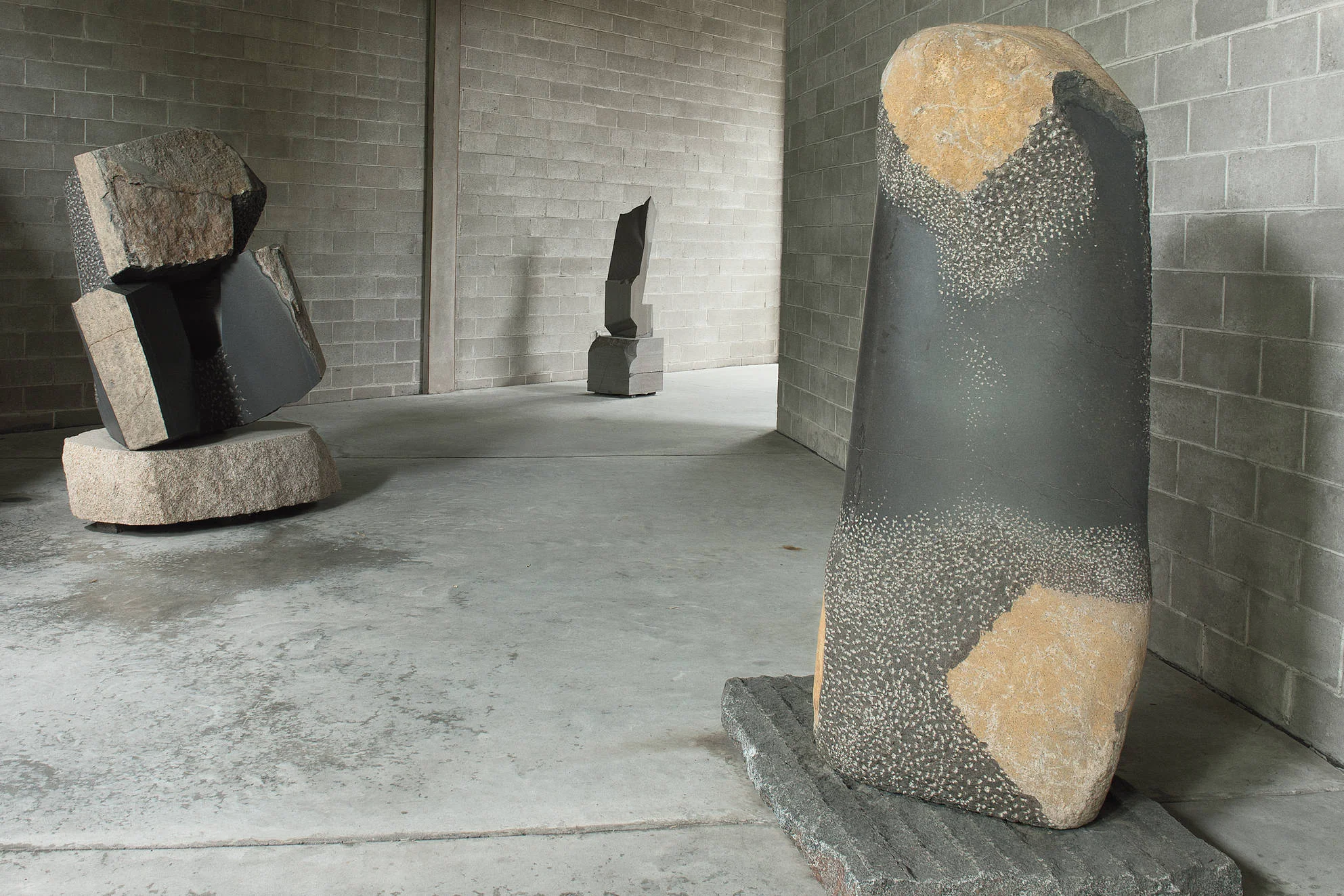full_FN_NOGUCHI_FOOTNOTE_3stones.jpg