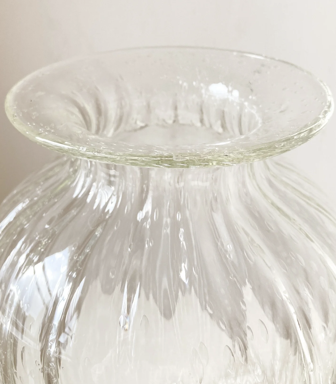 02. Glass Vase.png