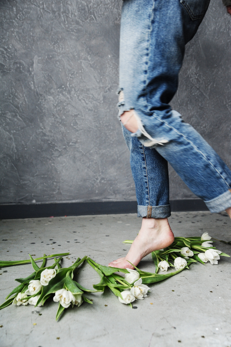 jeans & flowers.png