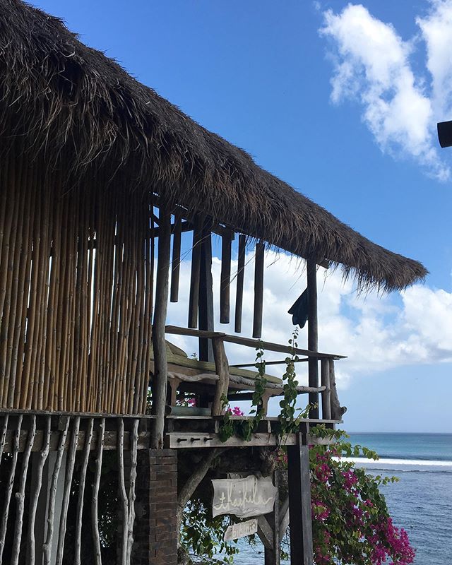 Je reprendrais bien une petite dose de Bali en famille! L&rsquo;&eacute;t&eacute; est pass&eacute; beaucoup trop vite..
#bali #baliindonesia #beachlife #family #holidays #goodtimes  #enfamille #partir #decouvrir #voyager #travel