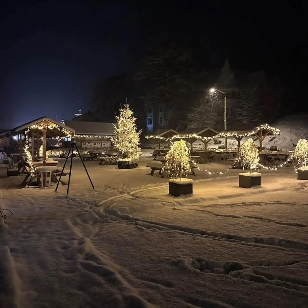 Repost from @boyumcamping
&bull;
Julemarked i Fj&aelig;rland i helga. S&oslash;k og opp &laquo;Jul i Fj&aelig;rland&raquo; p&aring; facebook for meir informasjon. Vi blir &aring; finne p&aring; kafeen med betasuppe, p&oslash;lse, p&aring;smurt, kaker