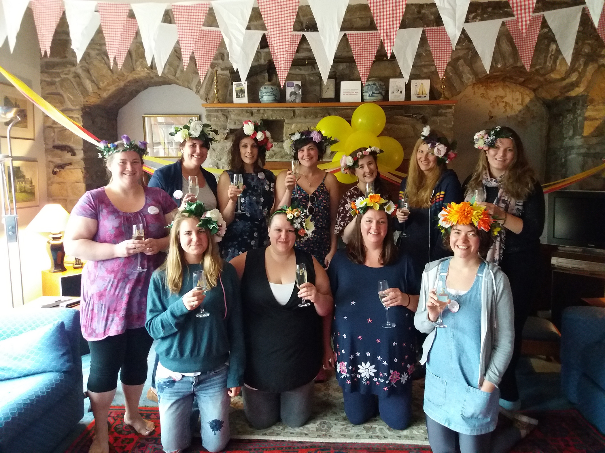 MOBILE FLOWER CROWN WORKSHOPS THE CRAFTY HEN BRIDGEND SOUTH WALES.jpg