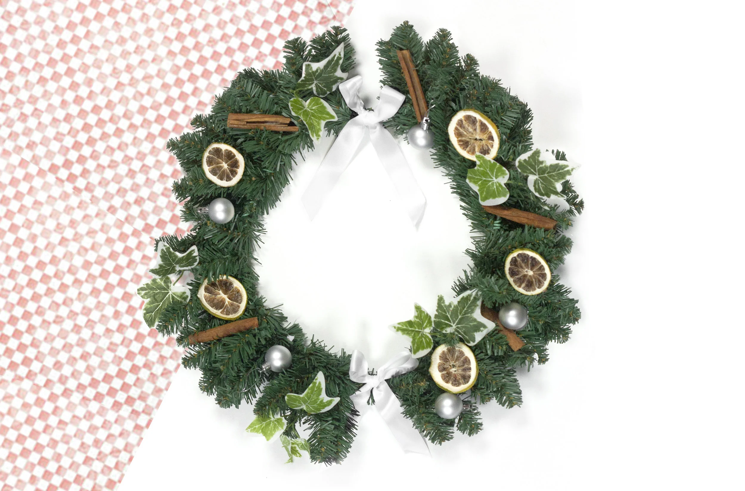 Wreath Making 1 Cinn Orange Ivy red.jpg