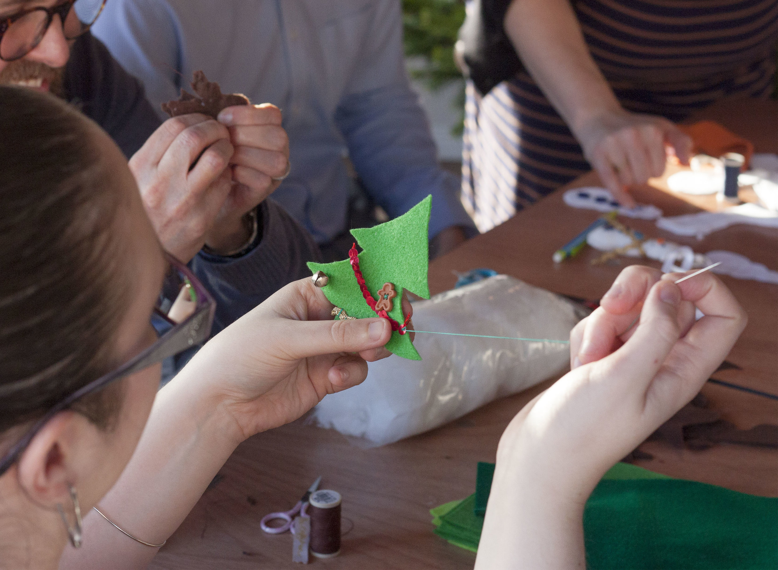 CHRISTMAS DECORATION MAKING WORKSHOP copy.jpg