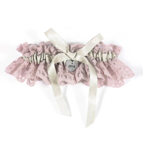 The Crafty Hen Garter Making 4.jpg