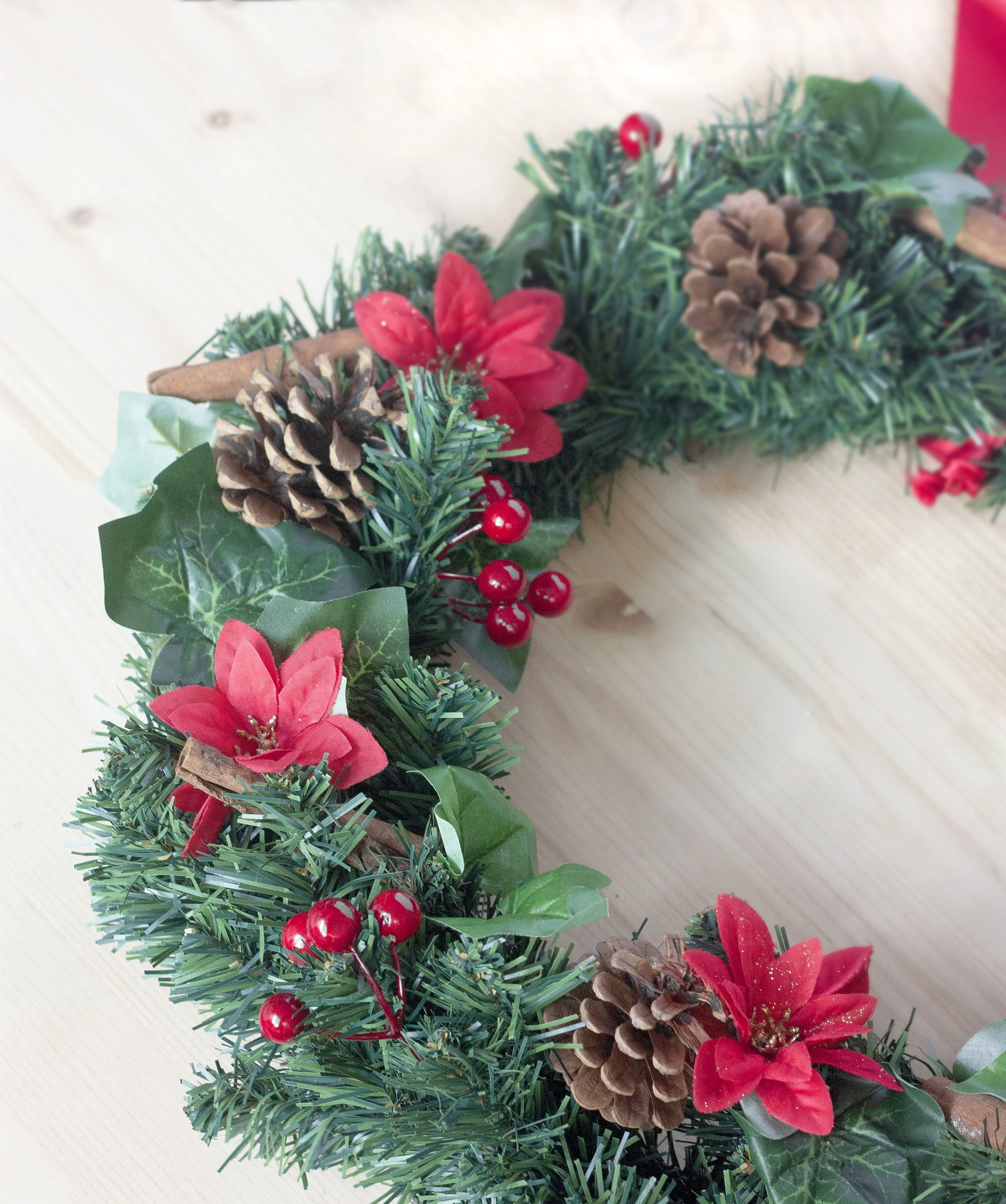 Traditional Wreath Detail 2.jpg