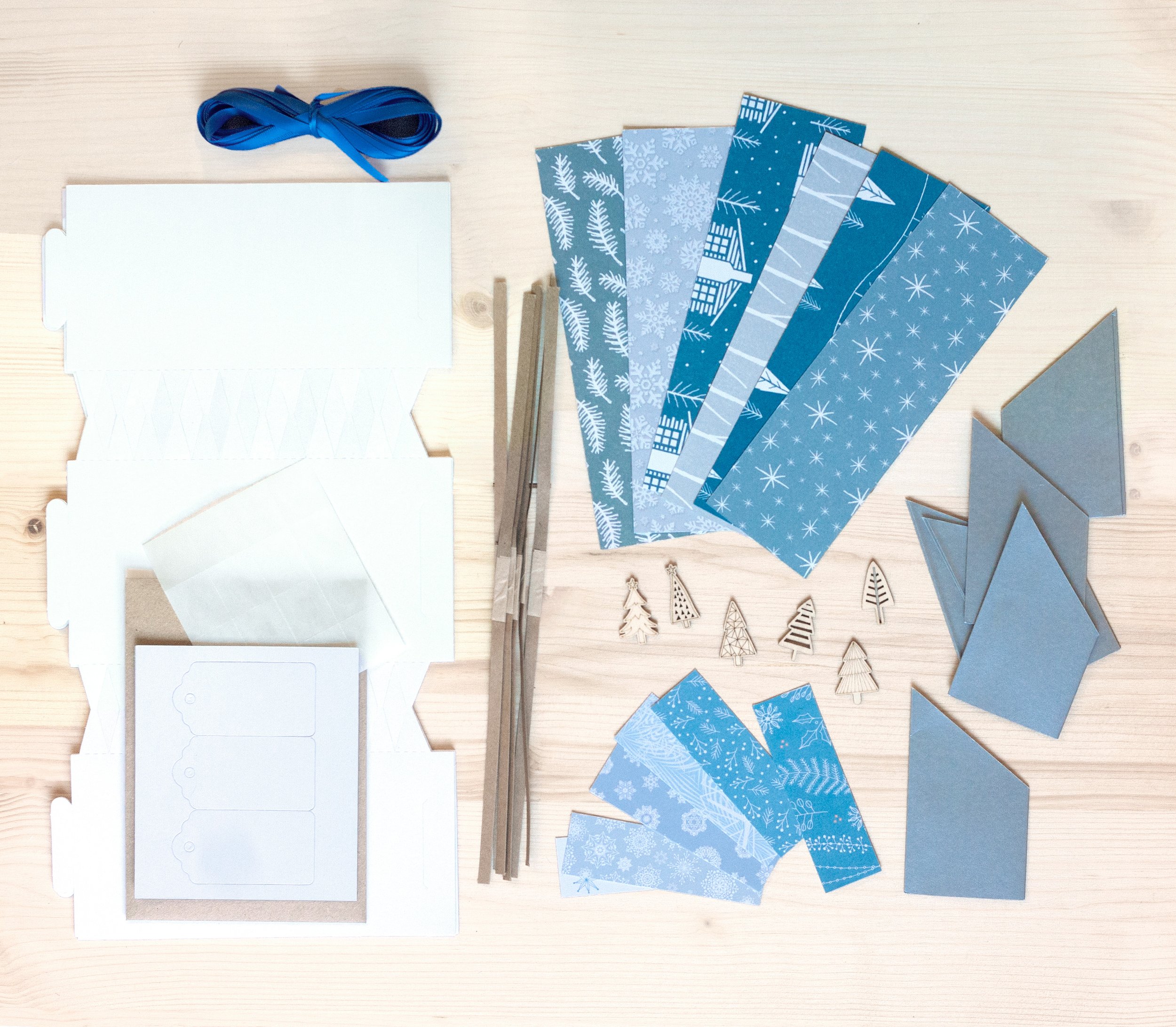 Cracker Kit Flatlay The Crafty hen.jpg