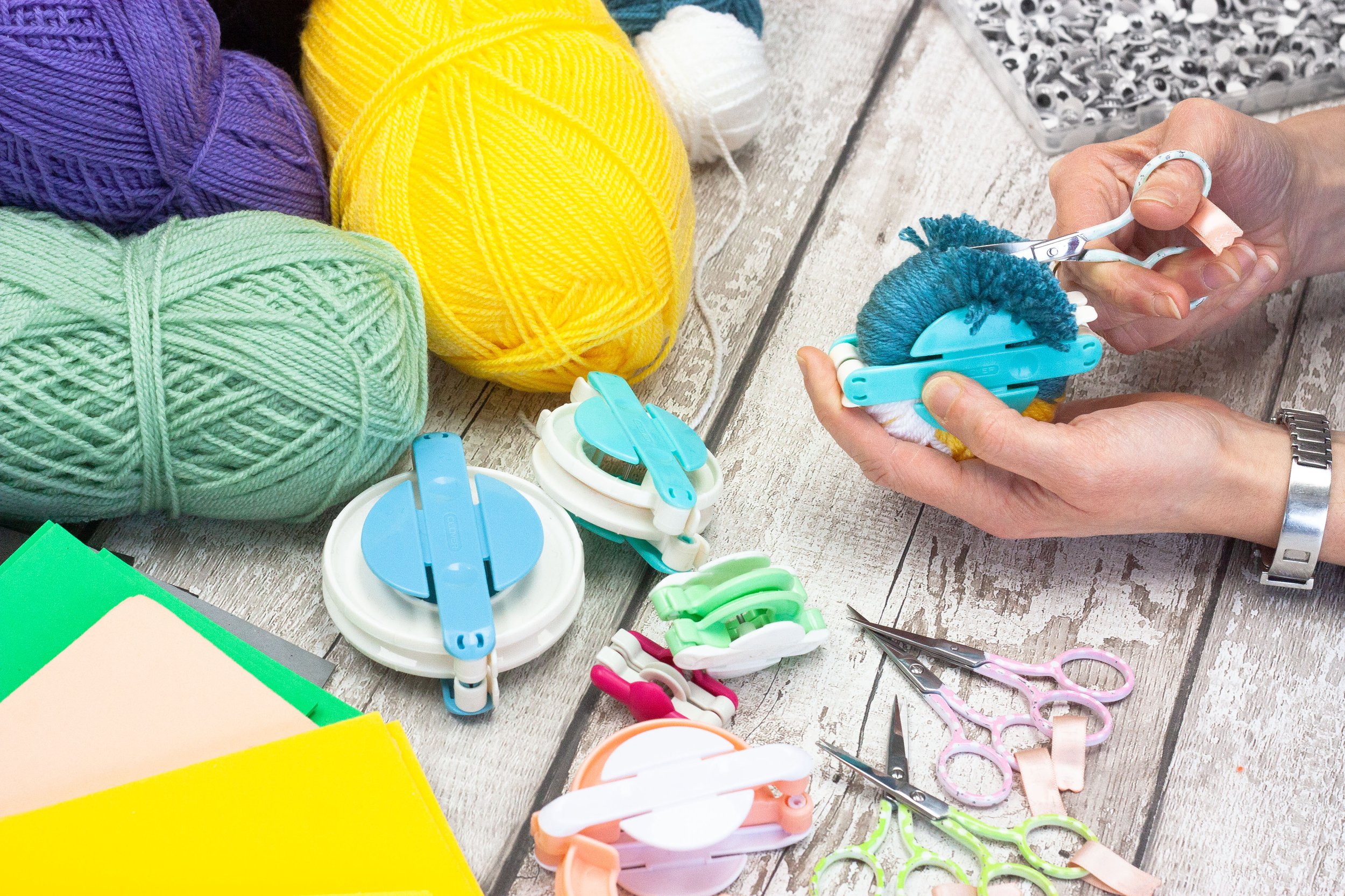 POM POM MAKING ACTIVITY THE CRAFTY HEN.jpg