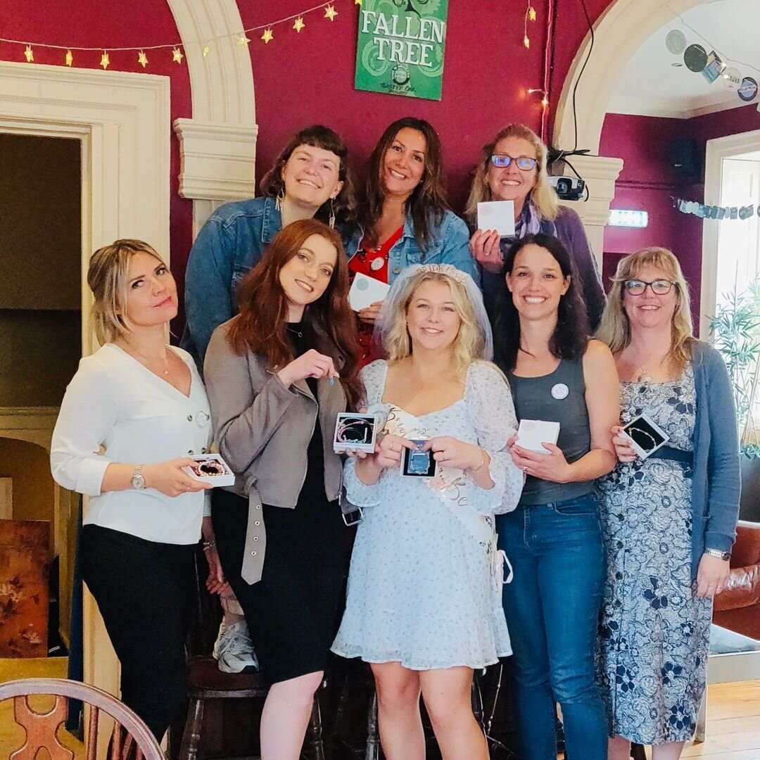Charlene's Jewellery Making Party in Bristol! 🥂 

We love the variety of items that the group made ✨ 

Find out more about our Jewellery sessions by droppping us a DM or sending us an email!

#thecraftyhen #craftworkshop #henparty #teambuilding #cra