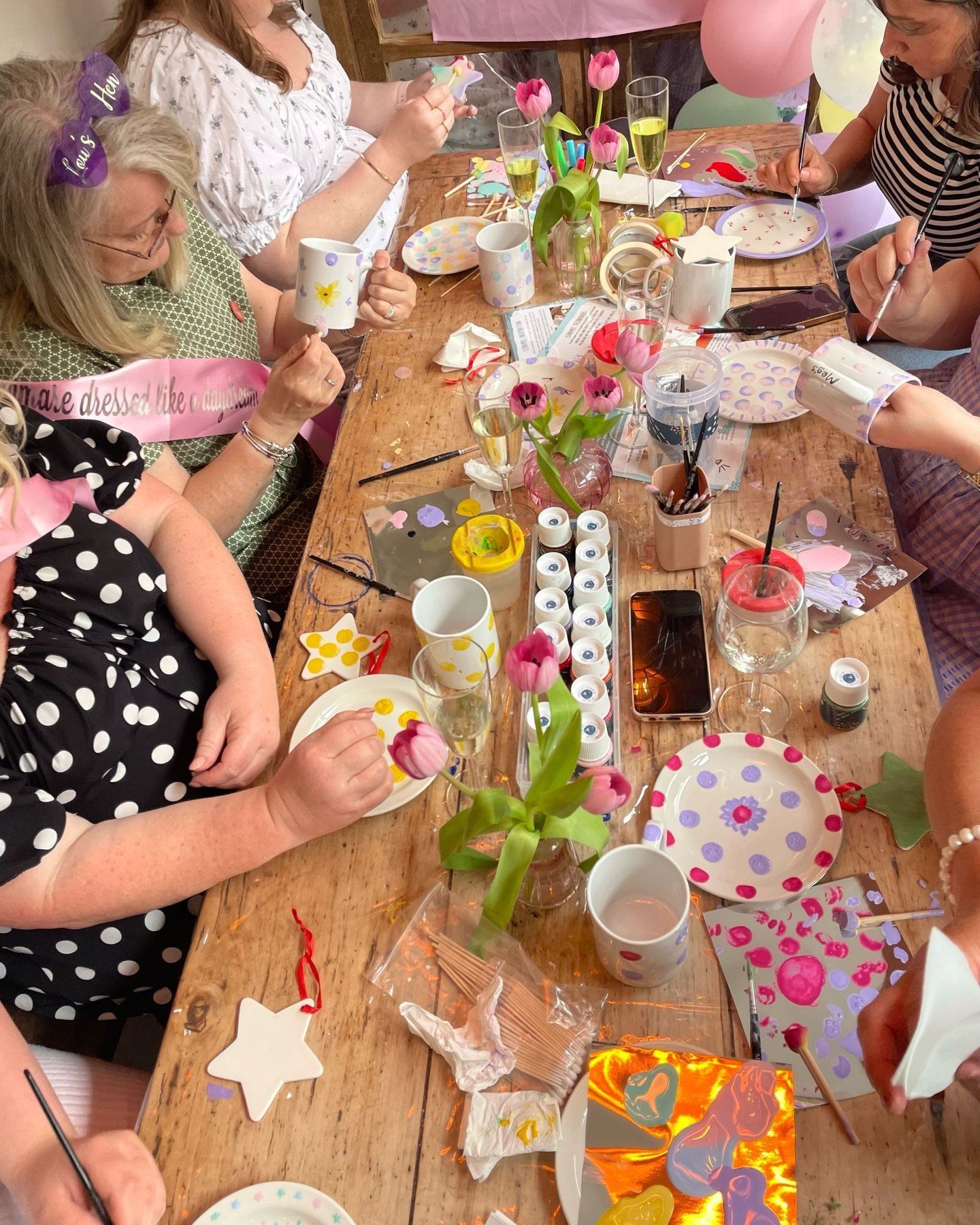 Who says crafting is just for hen parties? Get the hens back together for a crafty workshop! 
With Valentine&rsquo;s Day coming up, booking a crafty party for your Galentines plans is the perfect excuse to get everyone together with some crafts and n