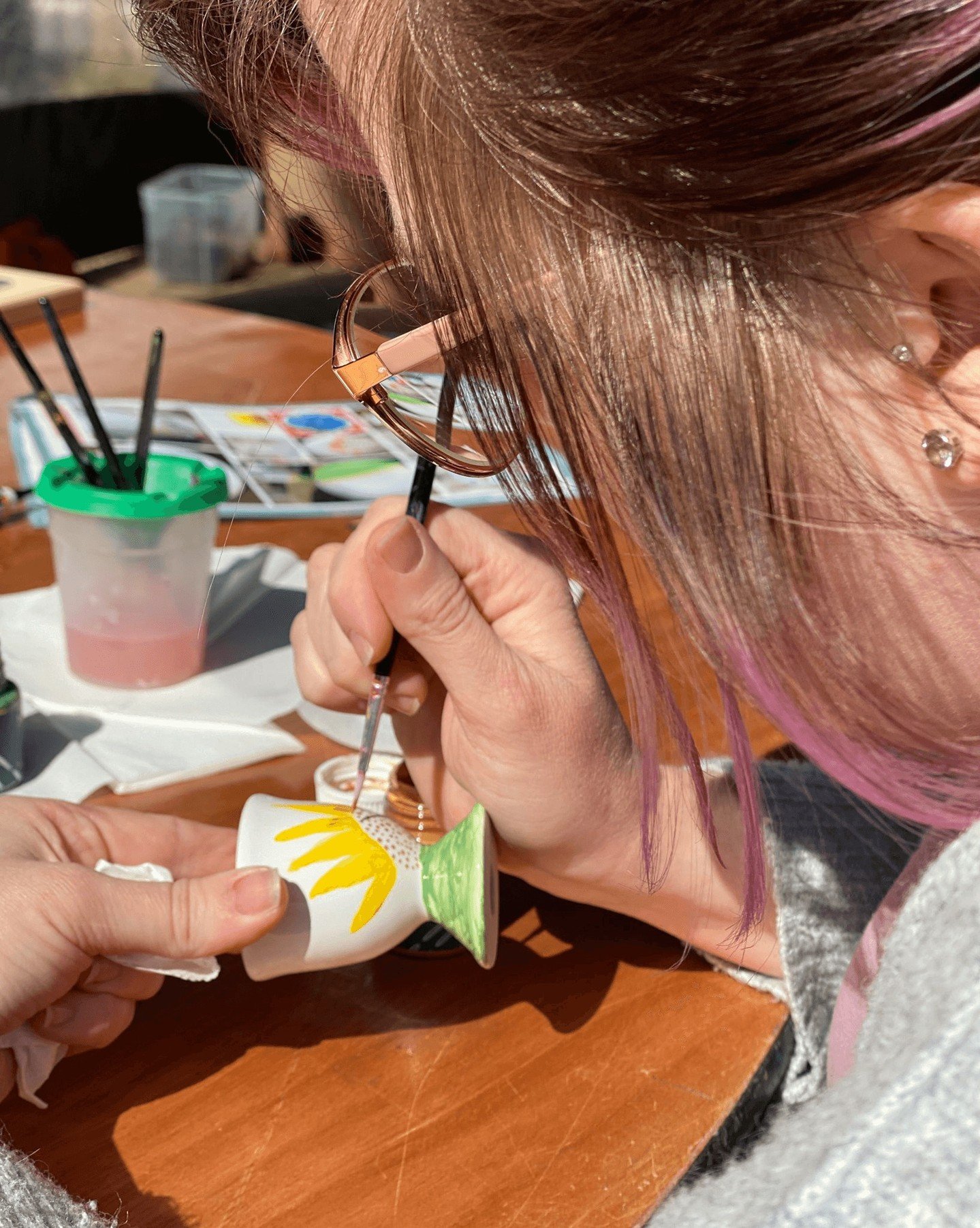 Organising a family friendly large scale event for the Easter Holidays? 🐥 
Include an engaging activity for all ages! 
We can come to your event and set up one of our drop in craft stations for your visitors to visit during the event. 

Get in touch