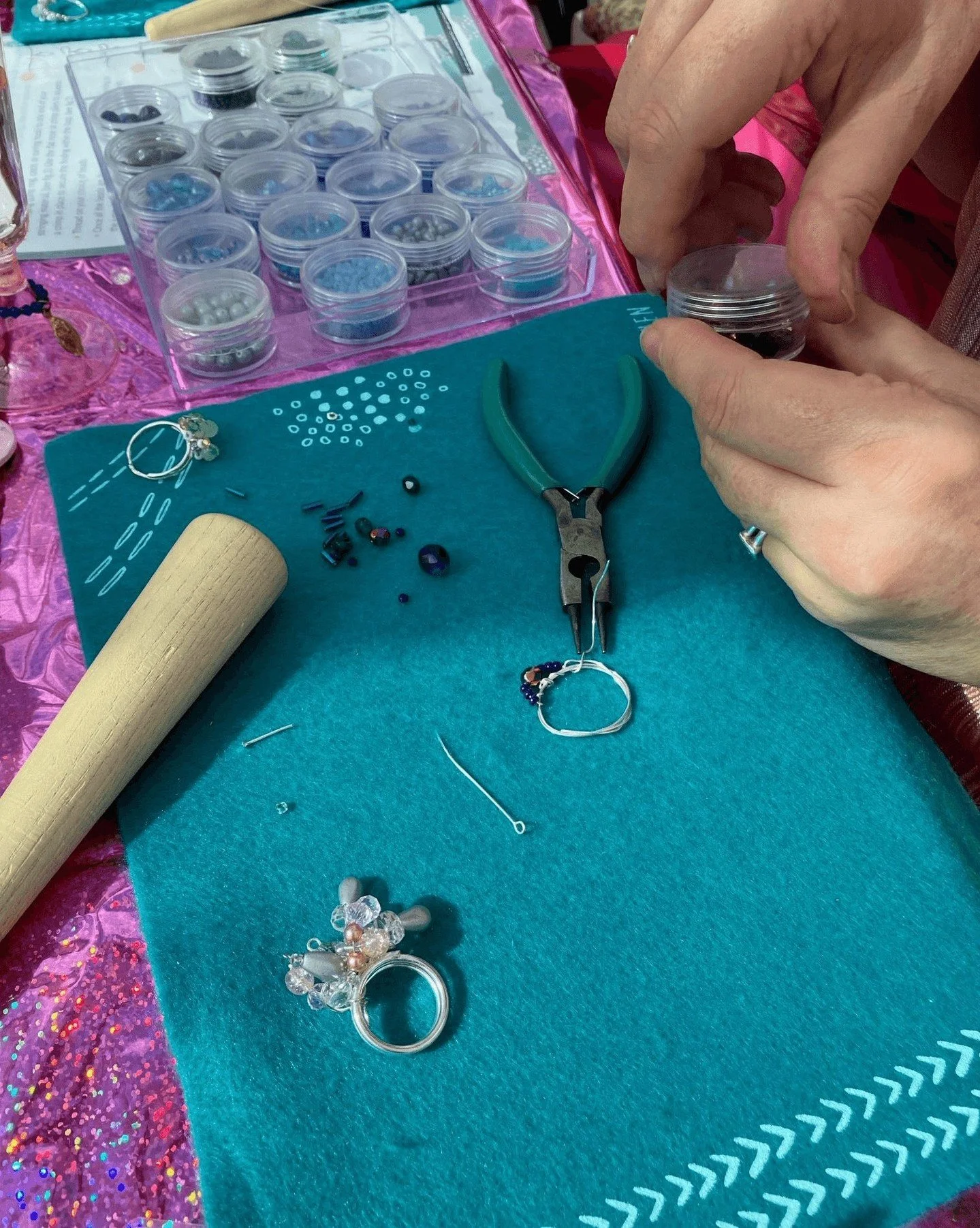 Looking for a glam hen party activity? 💅 

Our cocktail ring making workshop allows everyone to learn to create their very own glistening rings to accessorise with!

We&rsquo;ll arrive at your venue with all the beads, materials and tools needed for