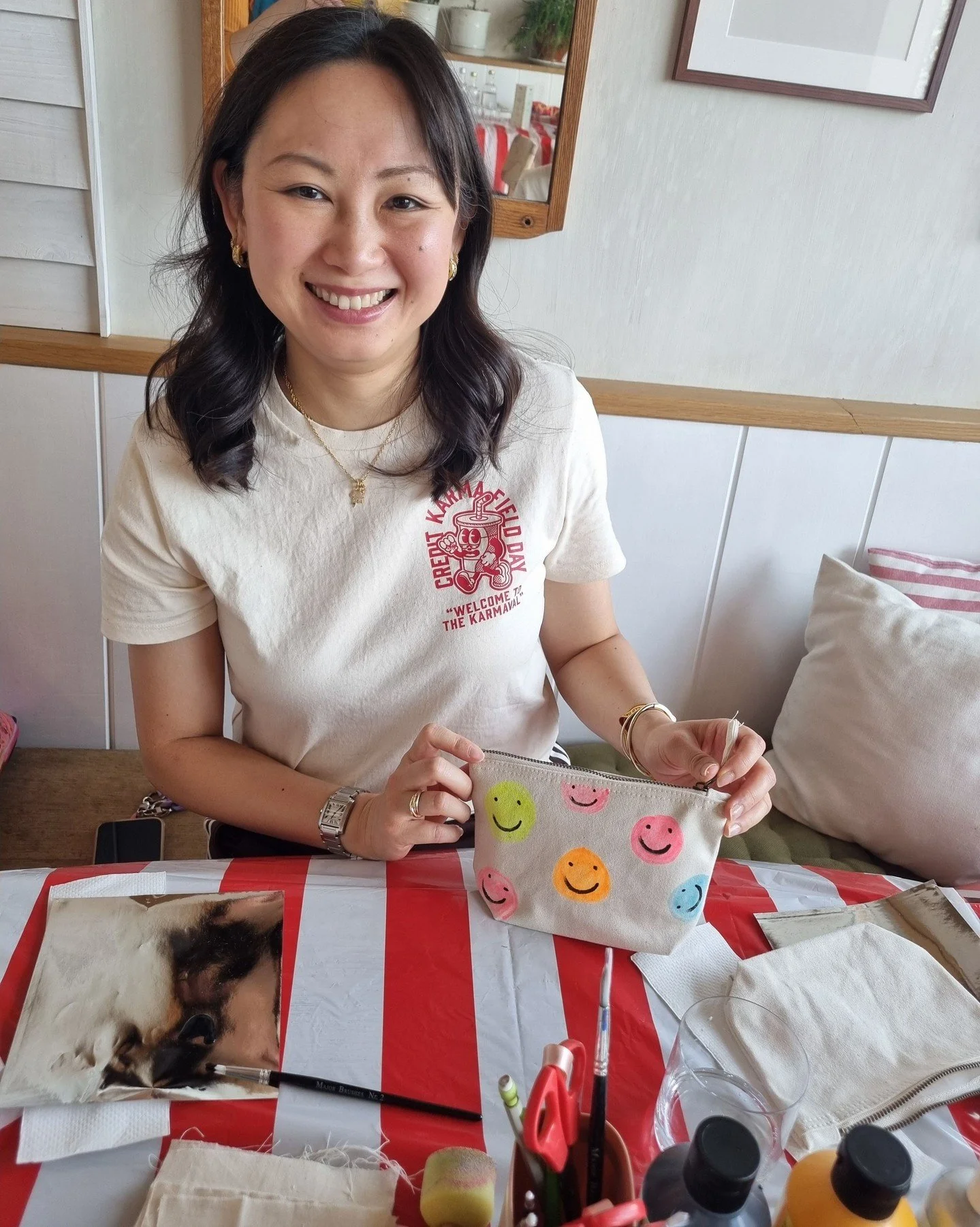 Wellness Refresh🎨 🌱 
Looking to treat your team? Our fabric painting team wellness workshop is a winner for team activties to come to your workspace 🙌 

Everyone can paint their very own eye mask and wash bag during this 2 hour team workshop where