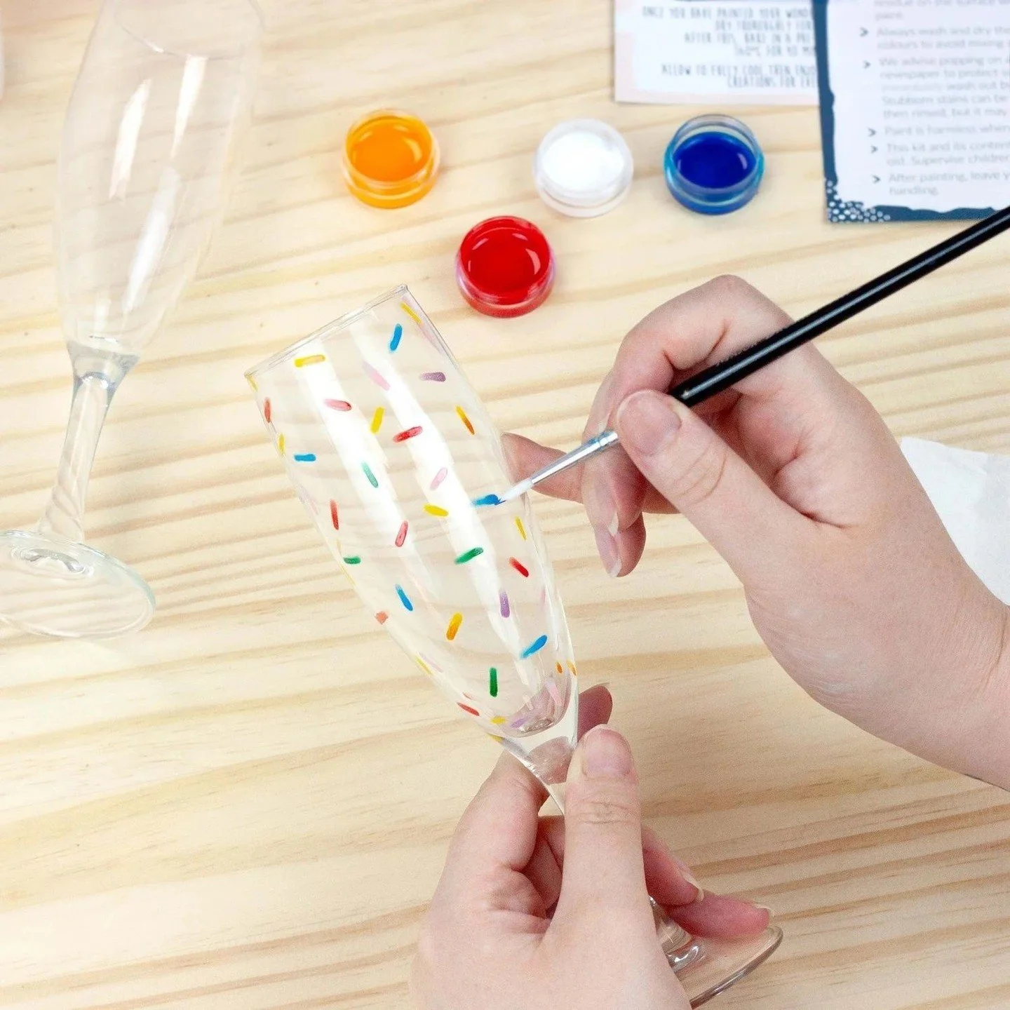Champagne Glass Painting 🥂 

Two new craft kits in the same month ready for summer? Don't say we don't treat you 💁&zwj;♀️ 

In each box you'll find a paid of flute glasses, high quality glass paints and everything else needed for you to personalise