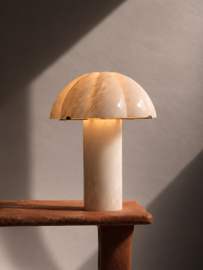 Marble+Lamp+in+Diagonal+Sunlight.png