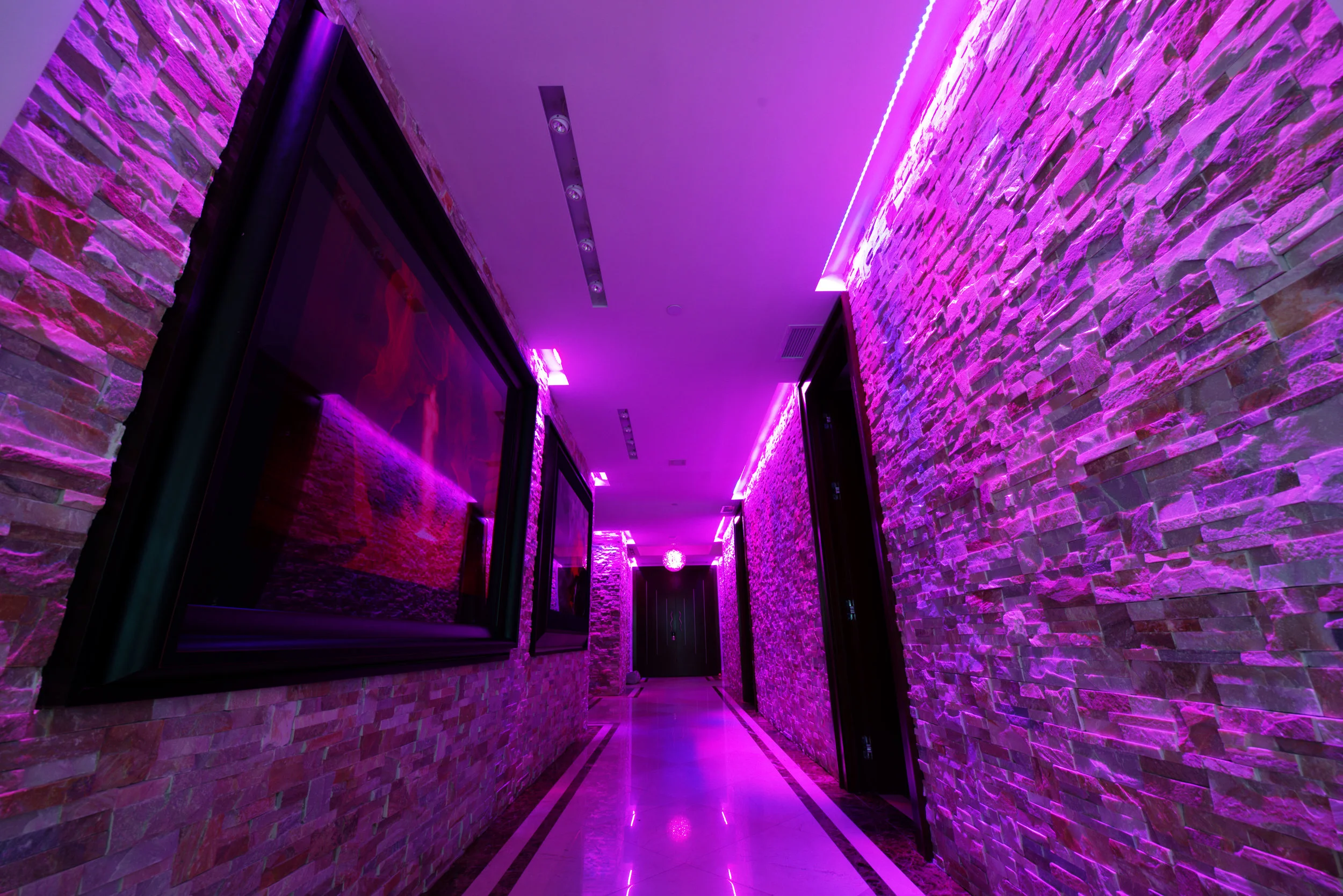 Hallway.jpg