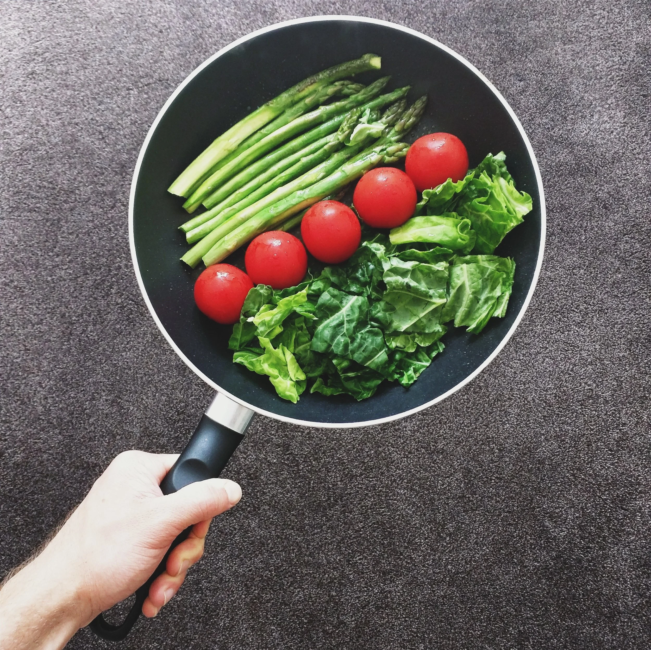 foodiesfeed.com_stir-frying-vegetables.jpg