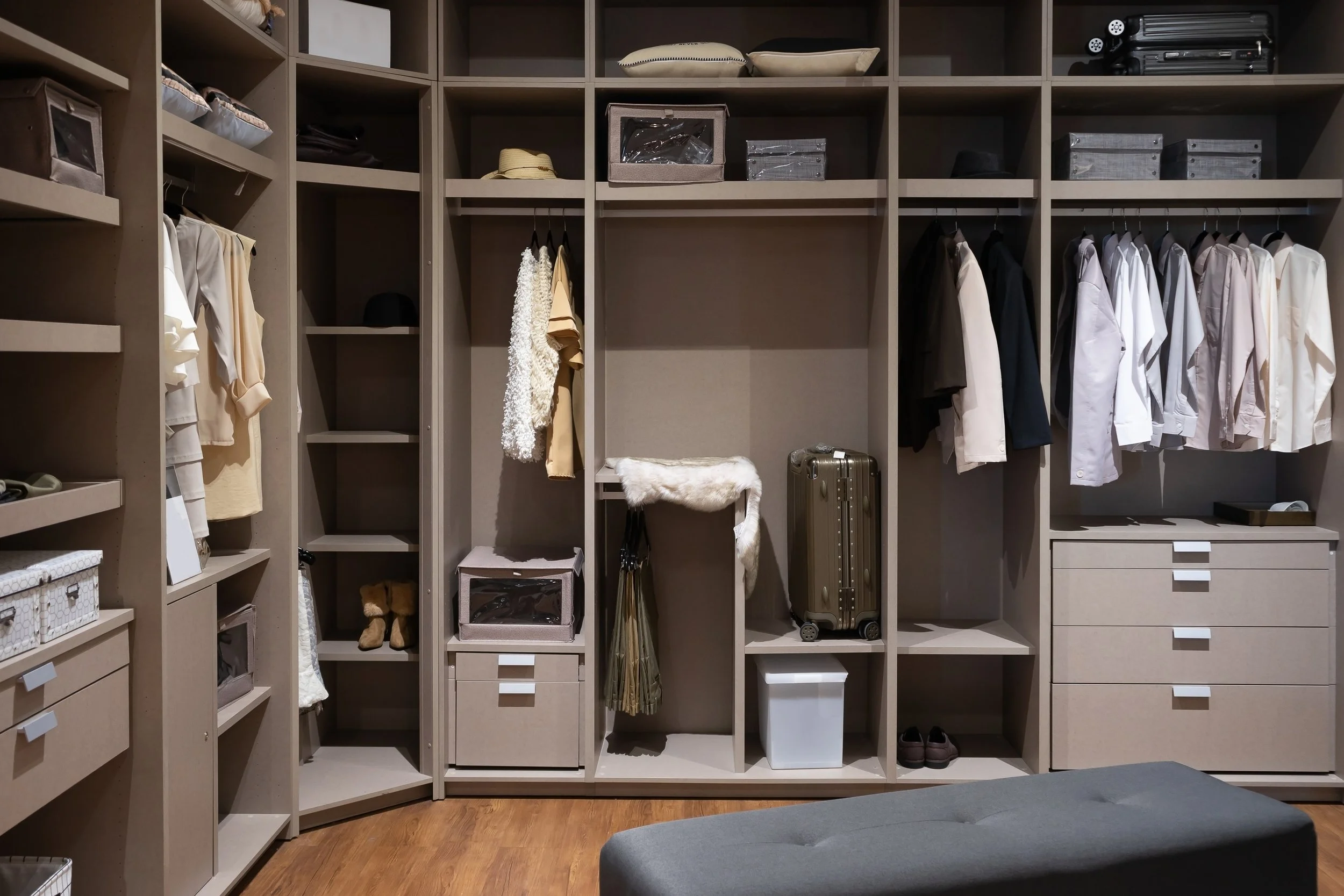 5 Reasons Why a Custom Closet System Changes Your Life!