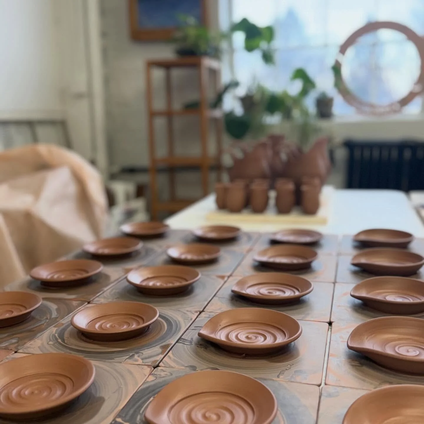 Today I made some small things that I&rsquo;m big excited about. Some different items that hopefully you&rsquo;ll be excited about too! Spoon rests and little mini dishes. I&rsquo;ve made some of these before but never as a whole batch, just one offs