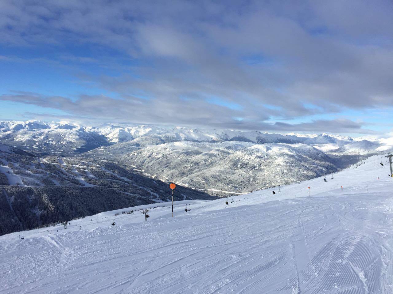  Though considered by many to be a premiere destination for skiing, runs here are rarely crowded, which makes for a very pleasant skiing experience. 