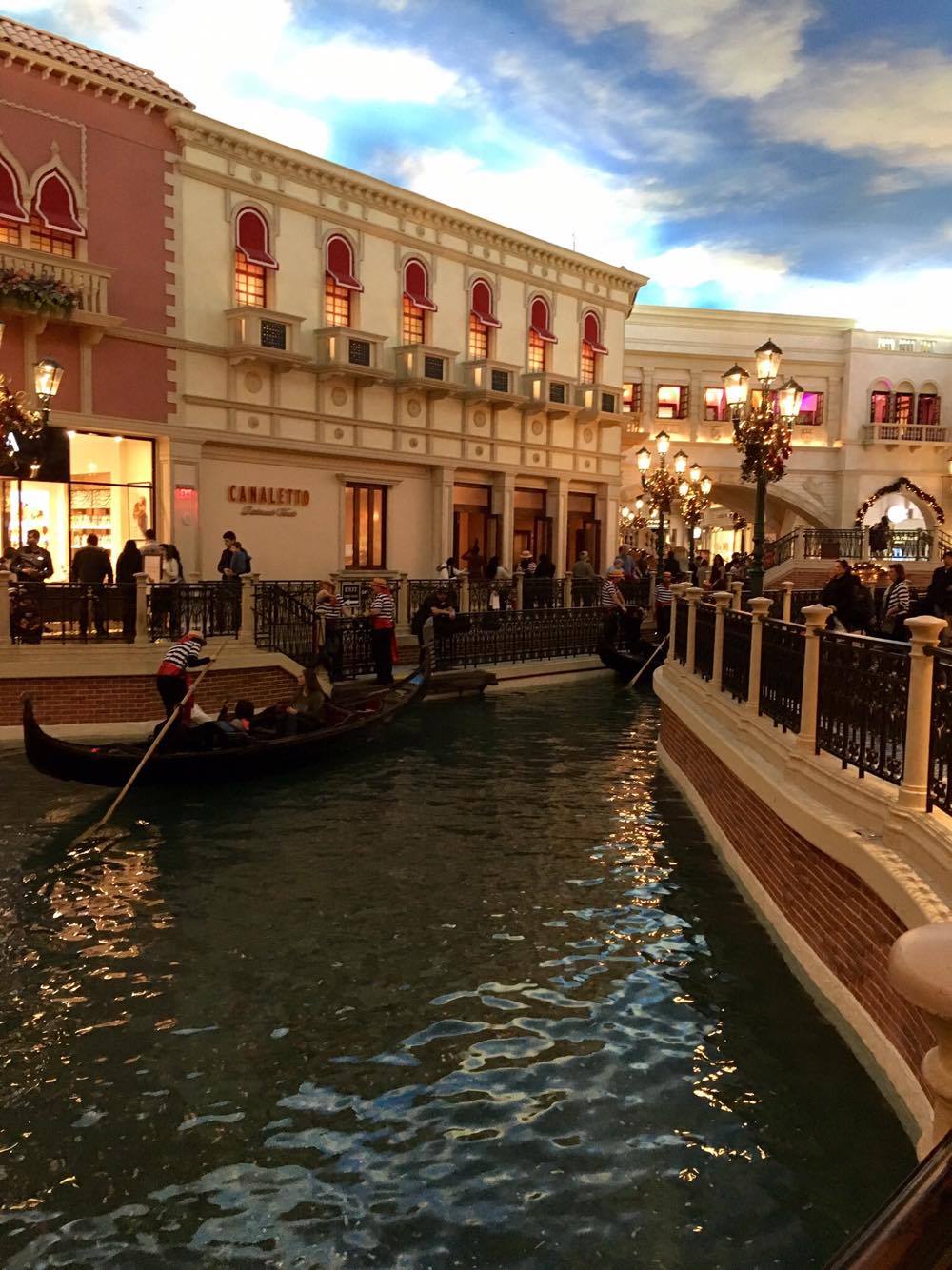  Gondola rides are still available in the Venetian 