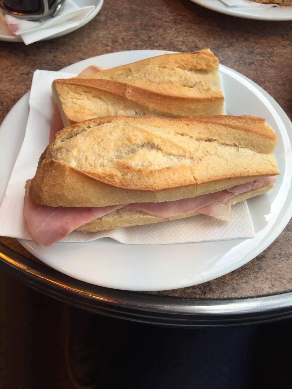 Simple jambon & fromage sandwich 