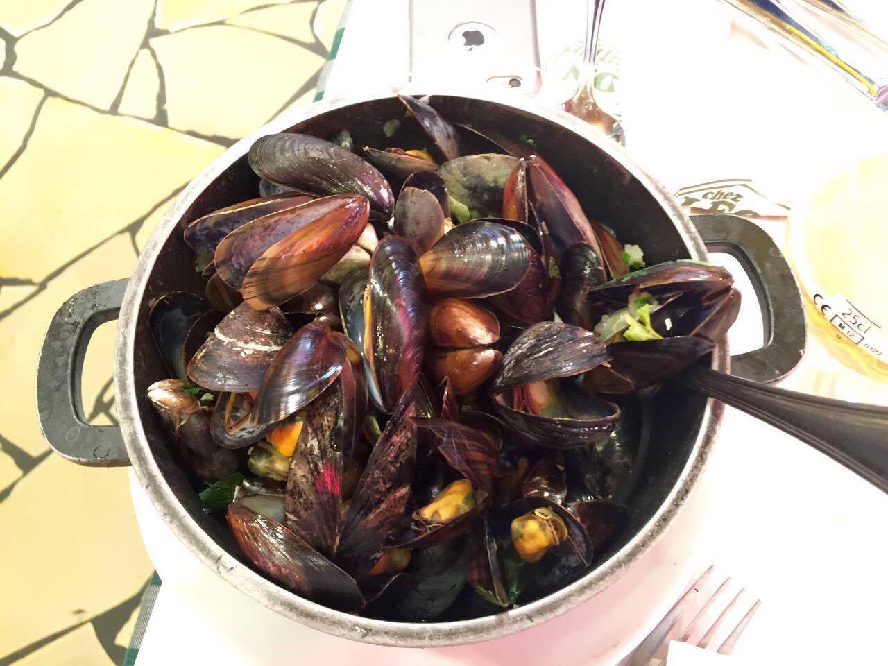 Moules, without the frites. 