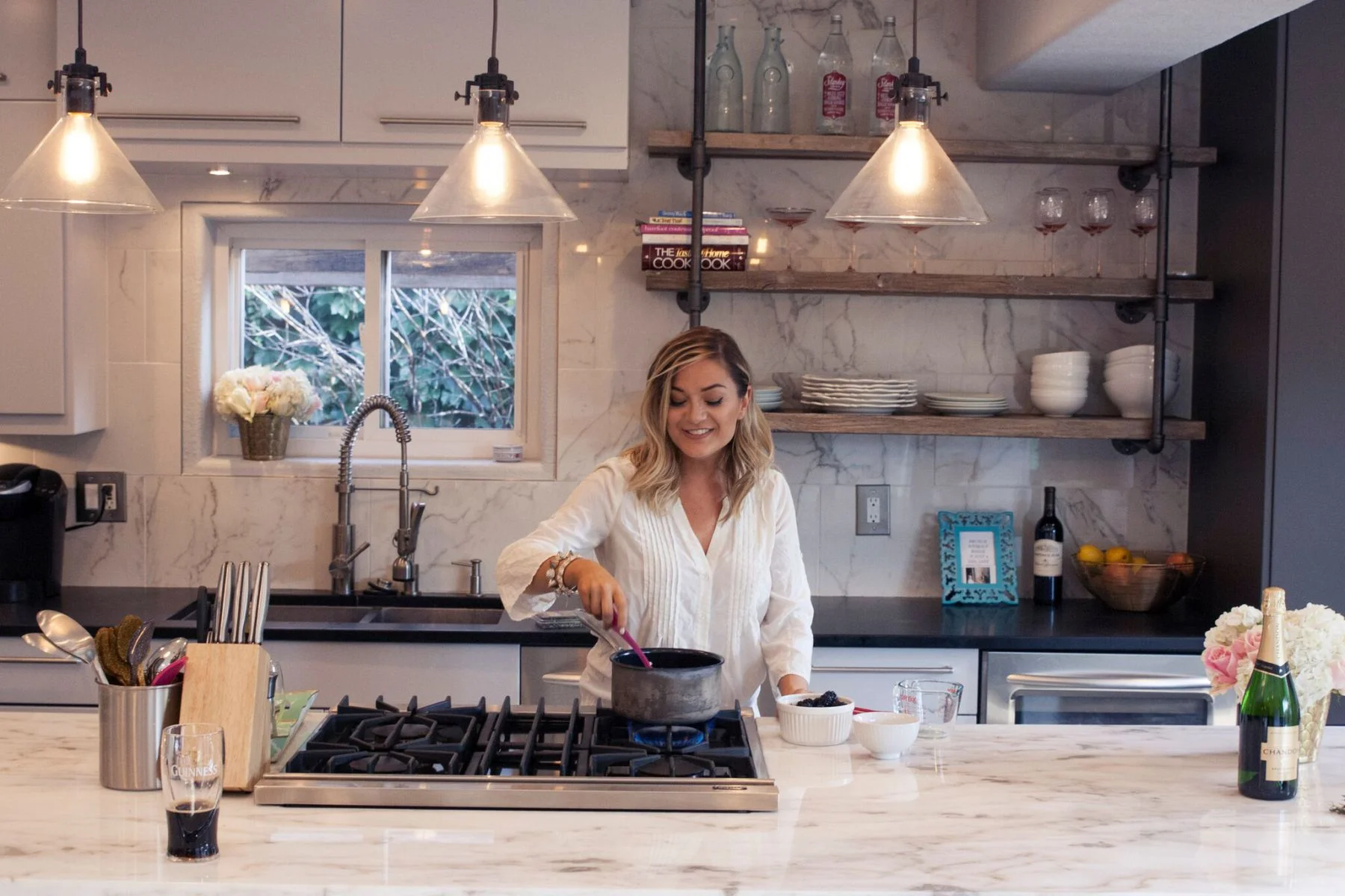 lovelybubbleschampagnecocktailrecipe2.jpg