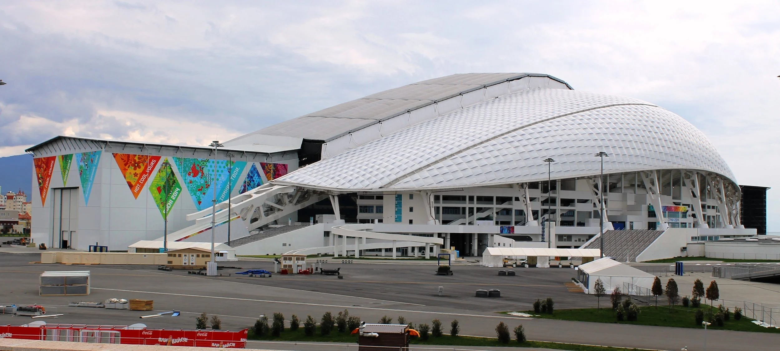 Fisht_Olympic_Stadium.jpg