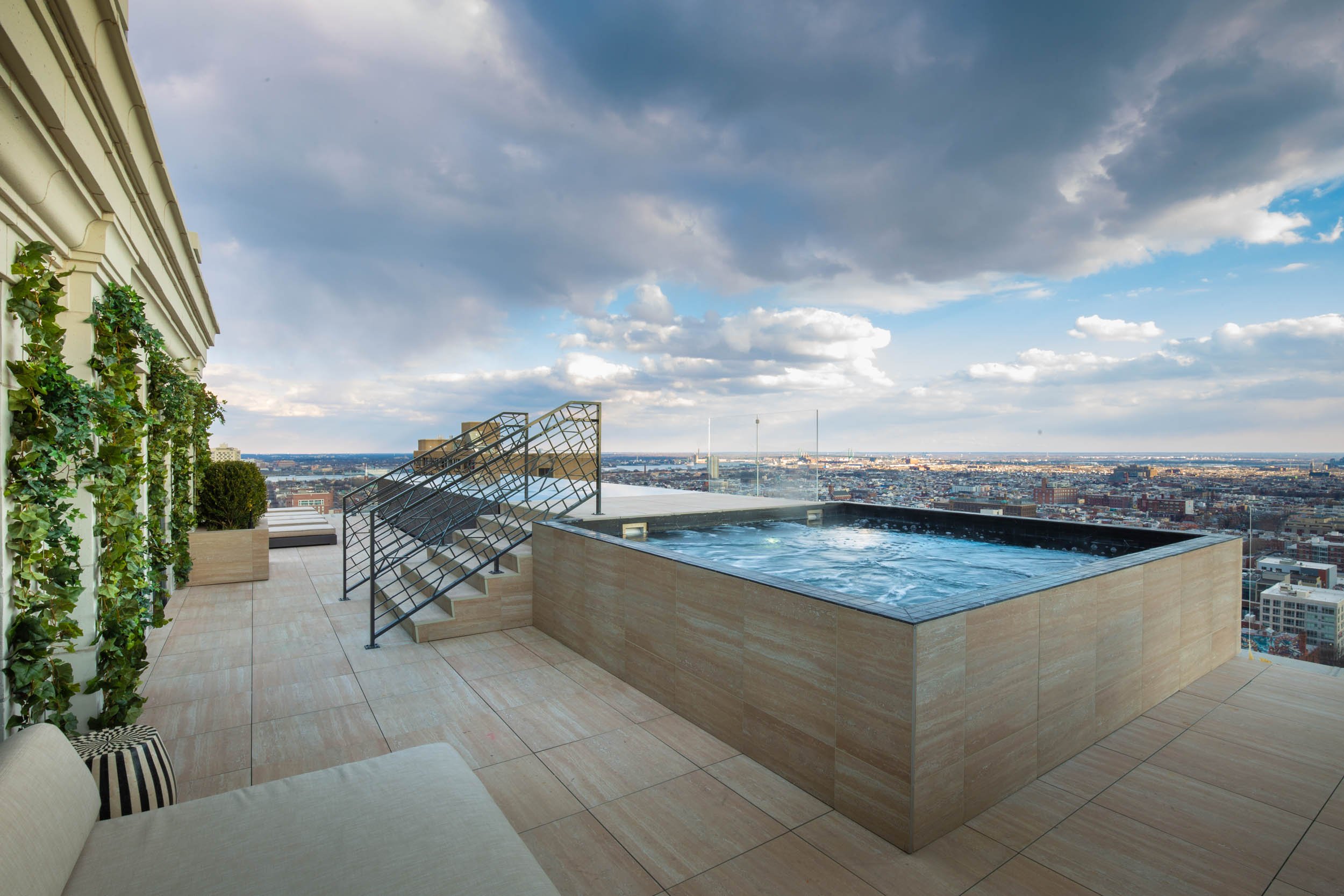 Rooftop-Hot-Tub.jpg