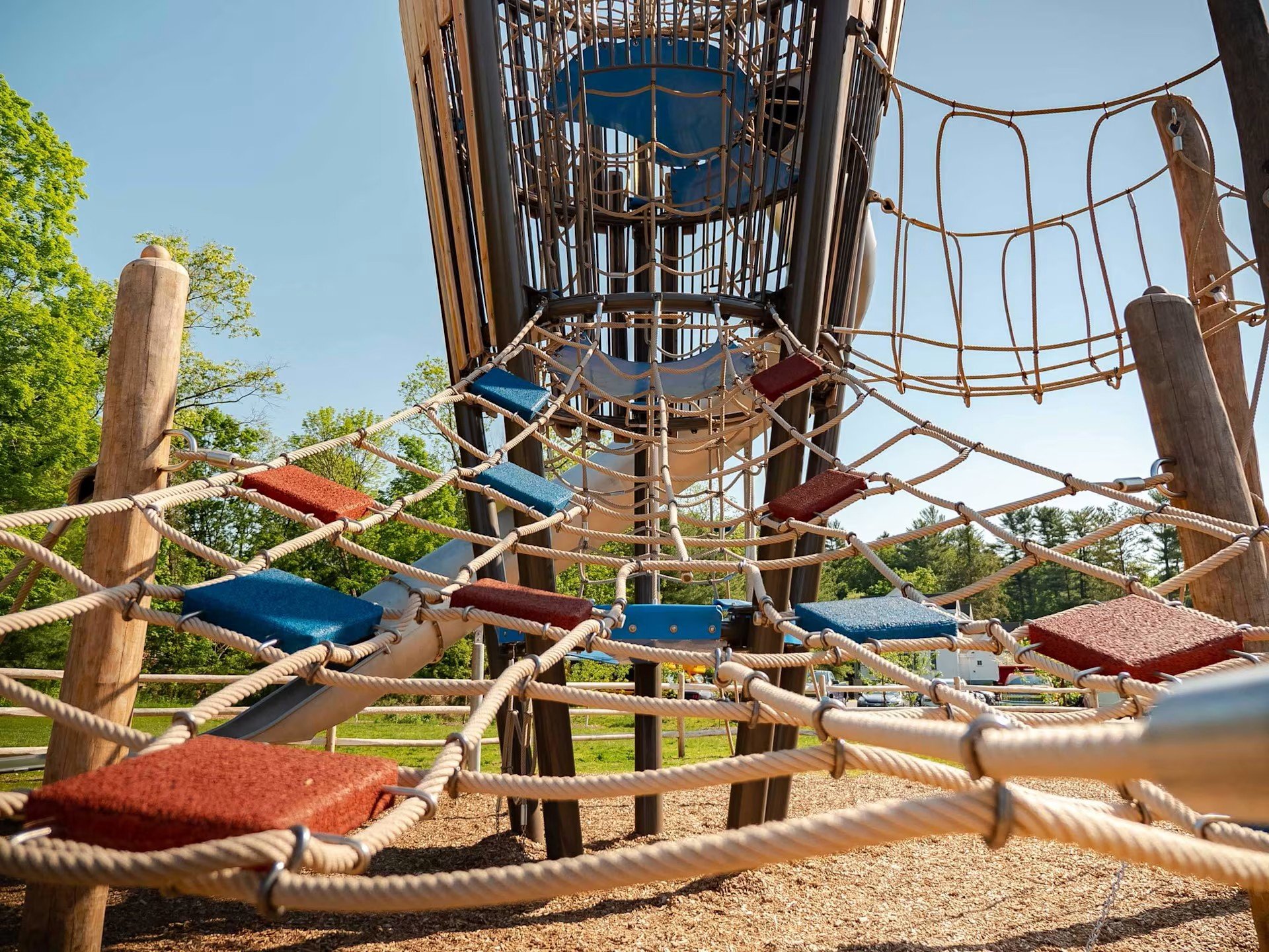 🤸&zwj;♀️🏃&zwj;♀️ At Rippowam Cisqua School, play is more than recess &mdash; it&rsquo;s a chance to build courage, creativity, and connection.

🪵 Designed in collaboration with KOMPAN, this playground features wooden play structures and age-approp