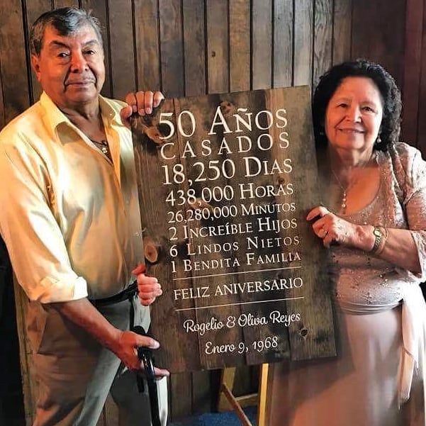 Our first FigBoard done in Spanish for this  precious couple celebrating 50 years of marriage! #figboard #figboarddecor #indianawoodsigns #anniversary #personalizedgift