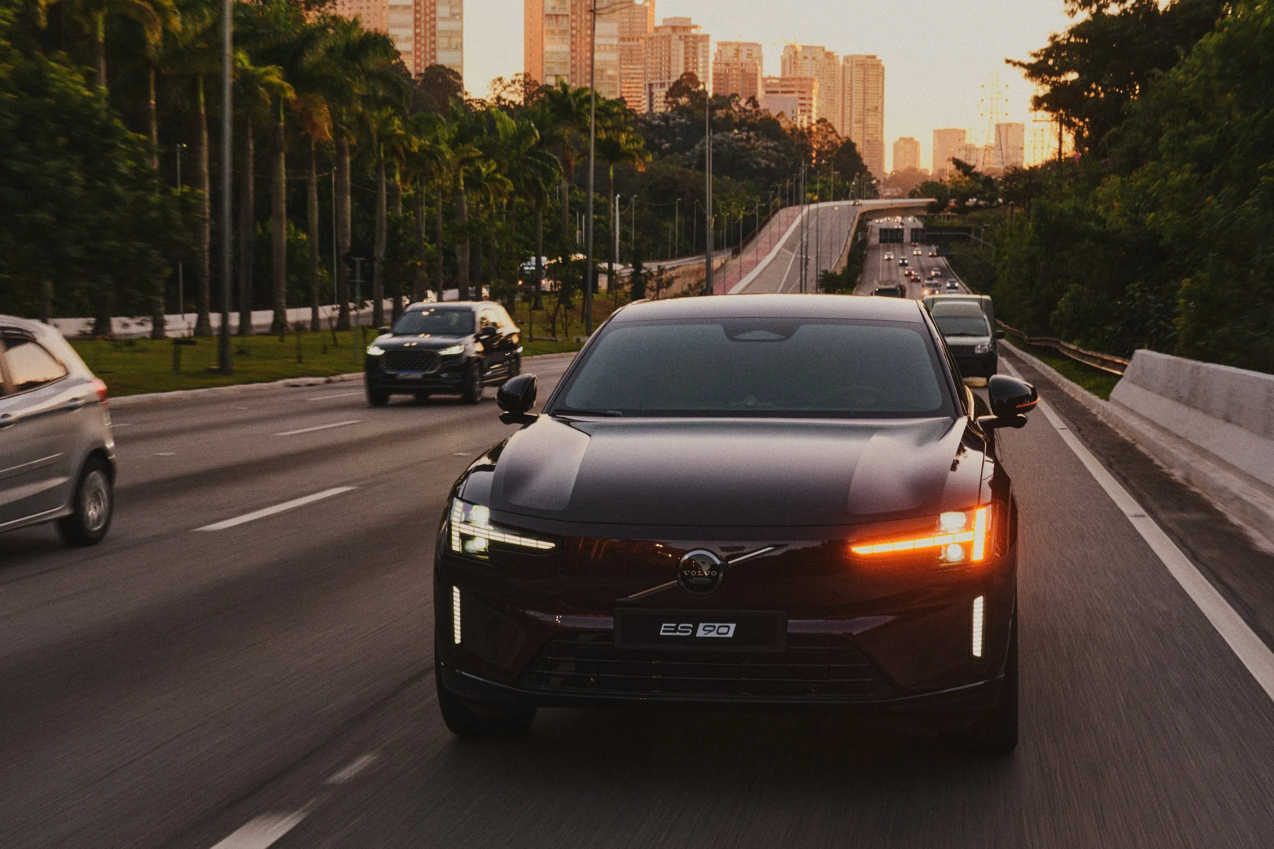 20260719_VOLVO_ES90_GZY__URBANO_394.jpg