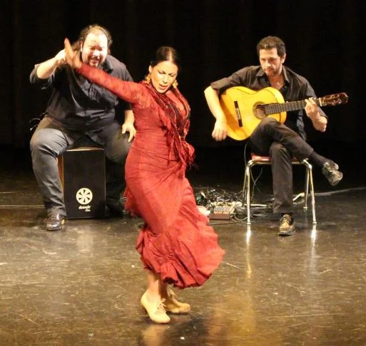 Nelida Tirado, Jose Moreno, Roberto Castellon