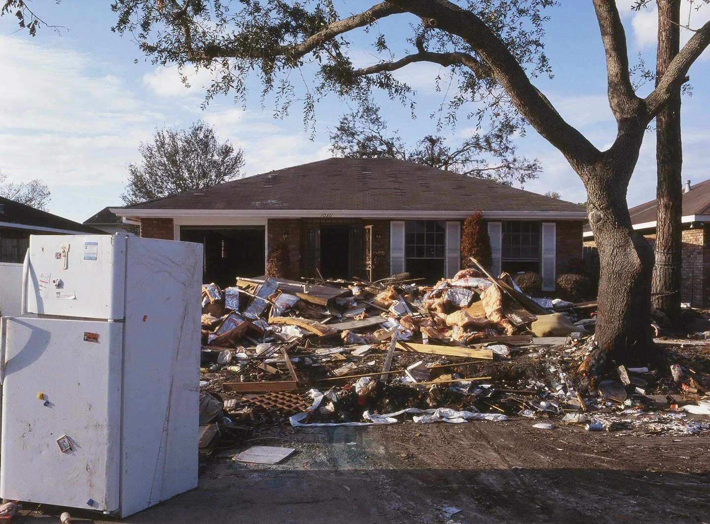 20 years ago I made travel plans with @mondays_off_ to meet her in Alabama and drive to NOLA - would be my first time there. When hurricane Katrina hit, my outbound flight home from NOLA was canceled. But when we heard they were letting people back i