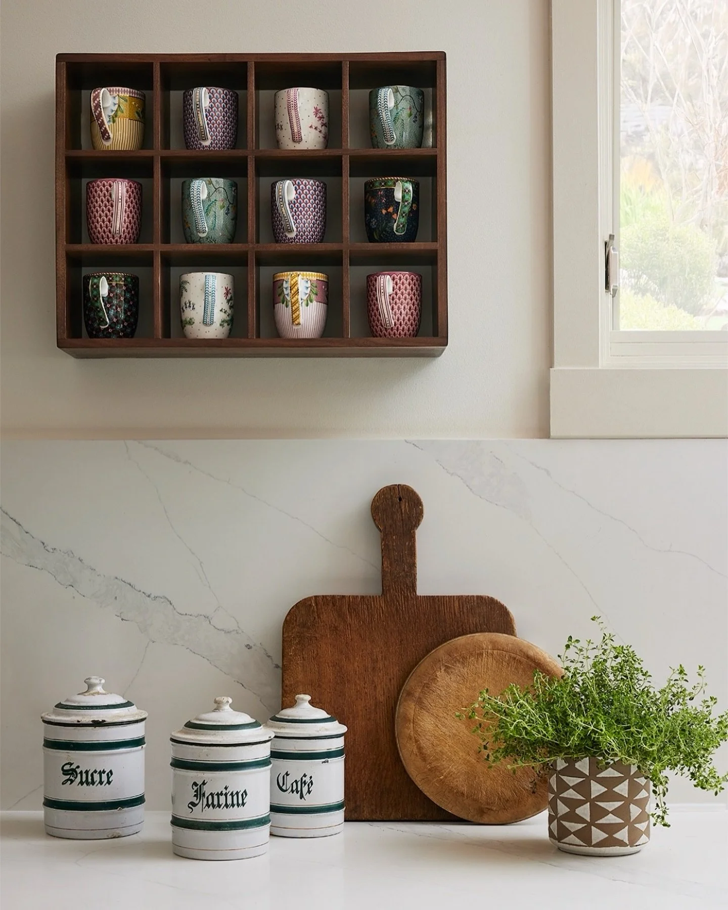 Sweet moments from a recent @daniellenovysf interiors shoot. Styling by @leighnoe
⠀⠀⠀⠀⠀⠀⠀⠀⠀
#interiorphotographer #commercialphotographer #interiordesign