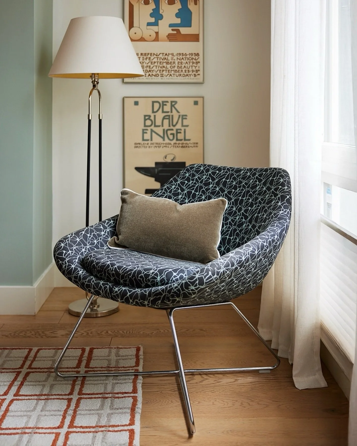 Sweet moments from a recent @daniellenovysf interiors shoot. Styling by @leighnoe
⠀⠀⠀⠀⠀⠀⠀⠀⠀
#interiorphotographer #commercialphotographer #interiordesign