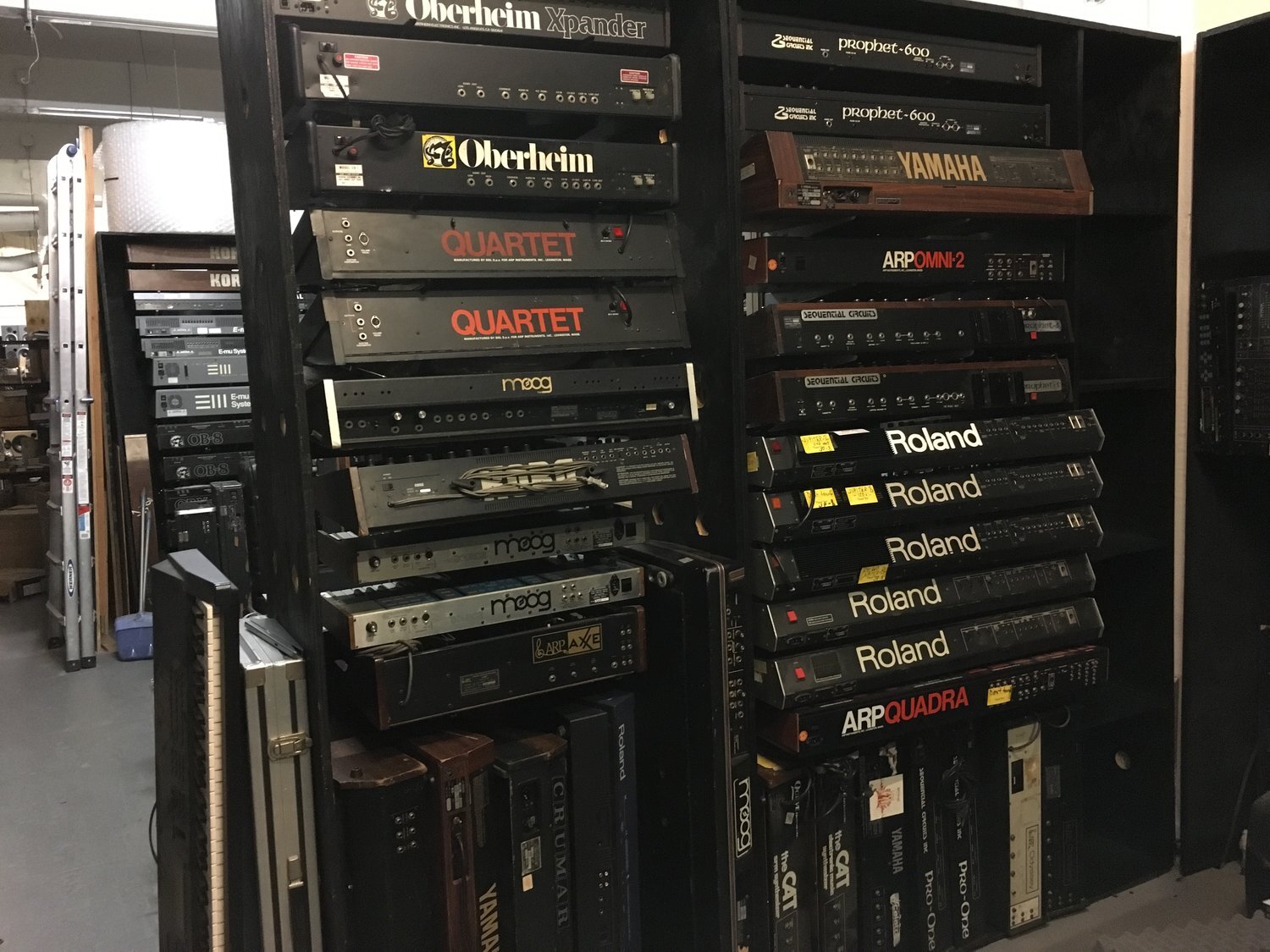 store_vintage_synth.jpeg